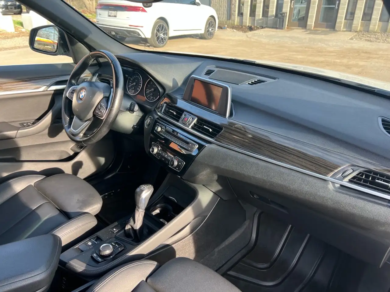BMW X1 снимка BMW X1
