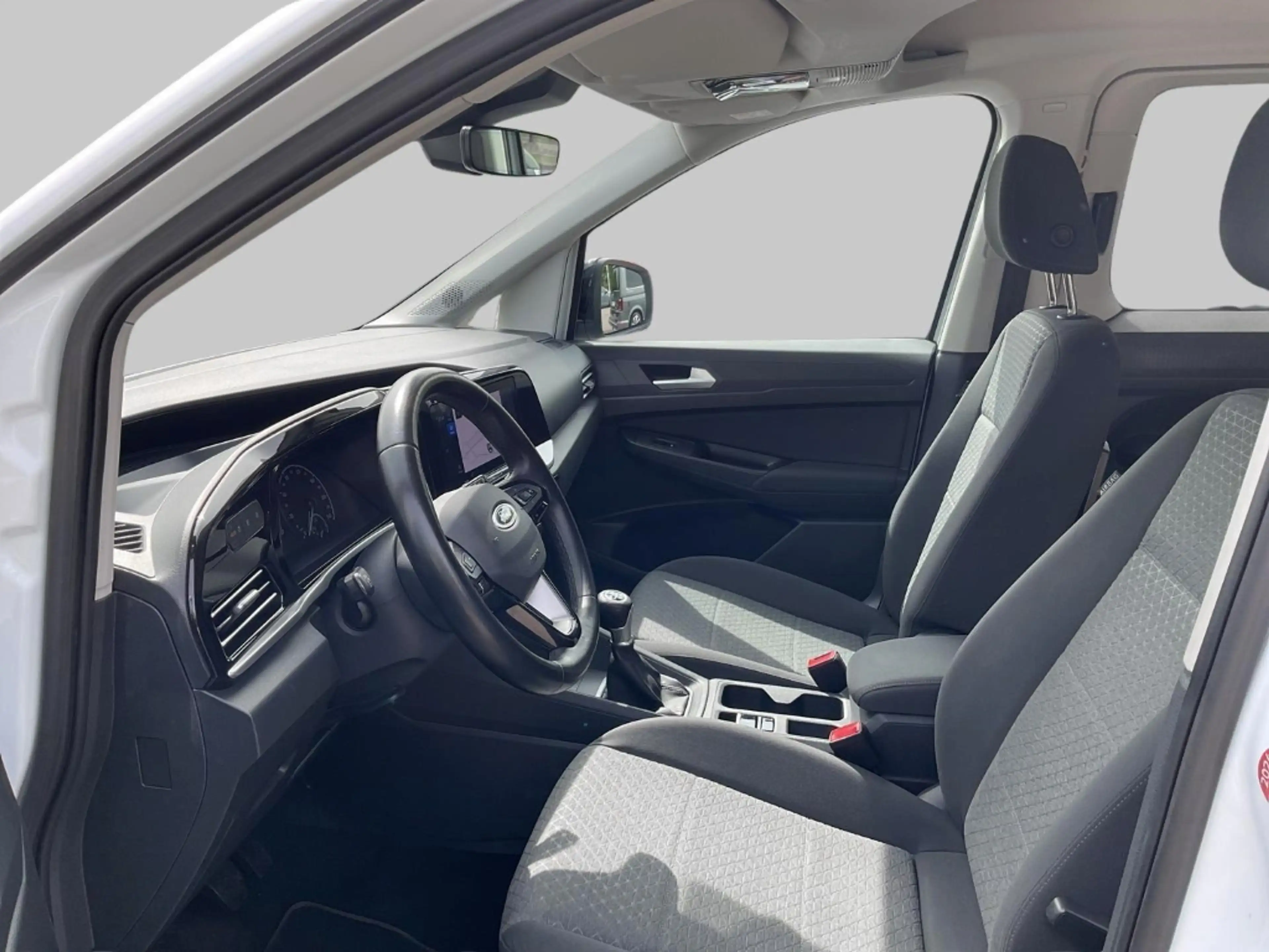 Ford Grand Tourneo 2.0 Aut Titanium AHK Navi DAB SHZ RFK — photo 9