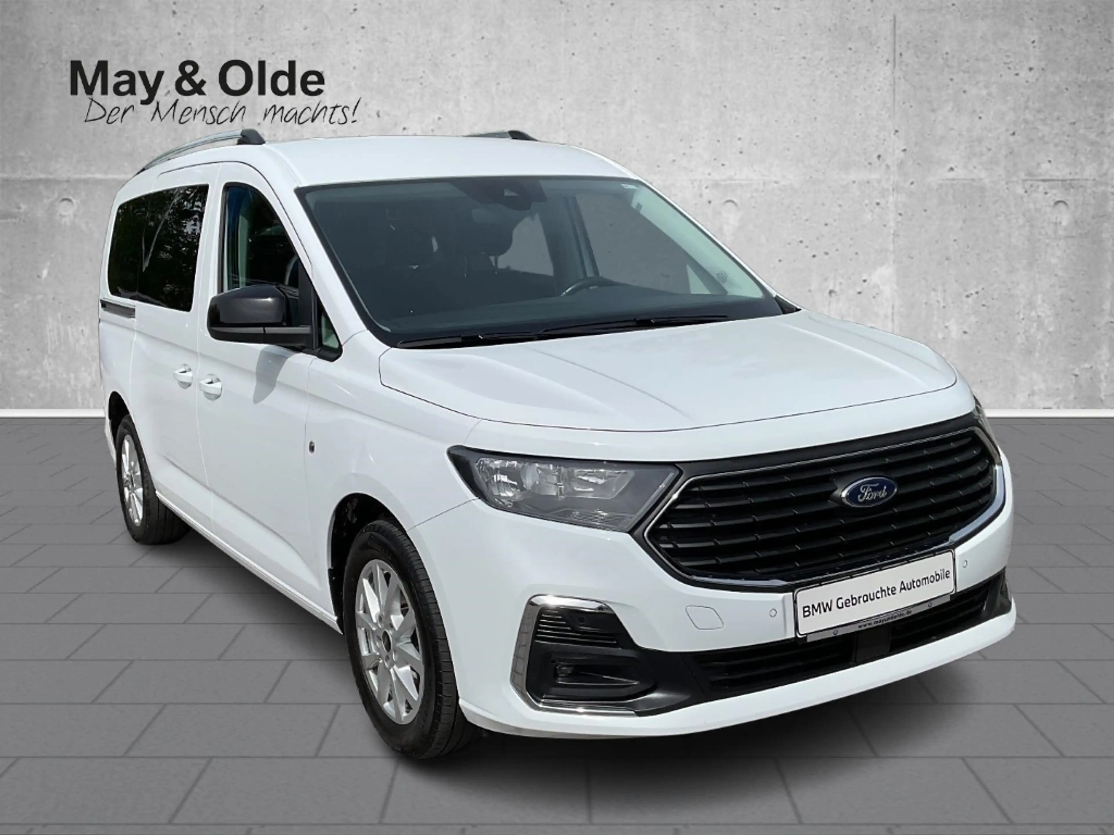 Ford Grand Tourneo 2.0 Aut Titanium AHK Navi DAB SHZ RFK — photo 4