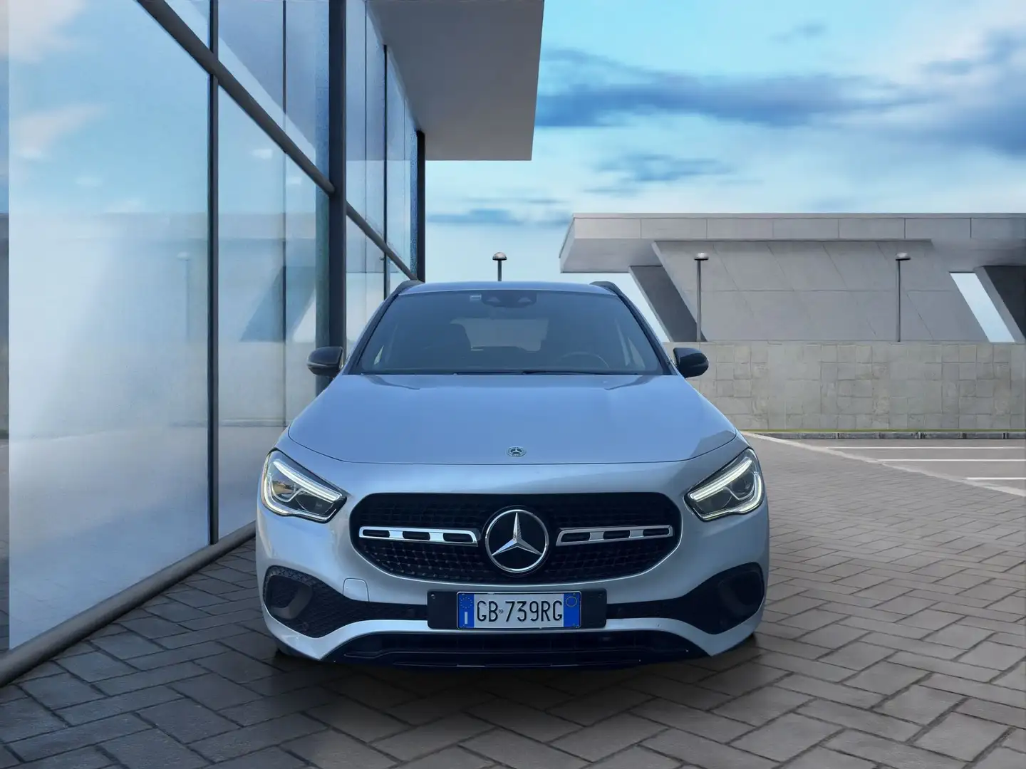 Mercedes-Benz GLA 200 GLA 200 d Automatic Sport Plus Zilver - 2