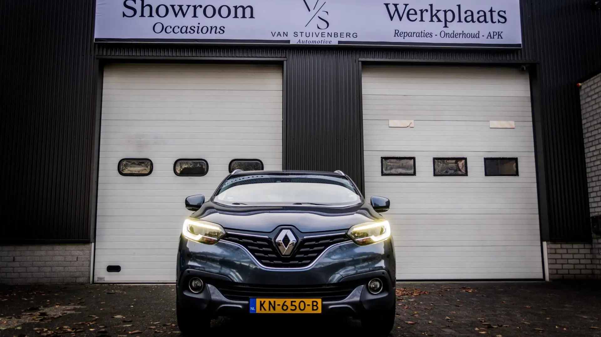 Renault Kadjar 1.2 TCe Intens TREKHAAK KEYLESS NAVI CLIMA PDC Grau - 2