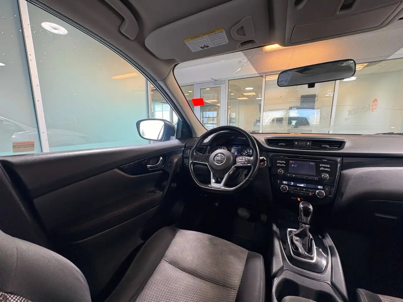 Nissan Qashqai снимка Nissan Qashqai
