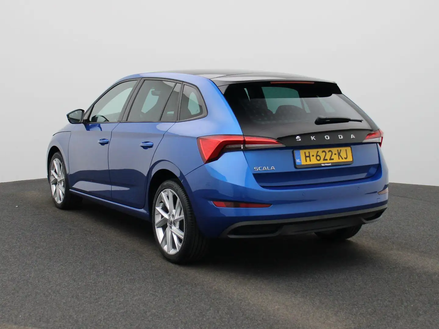 Skoda Scala 1.0 TSI Sport Business | PANORAMADAK | CLIMATE CON Blauw - 2