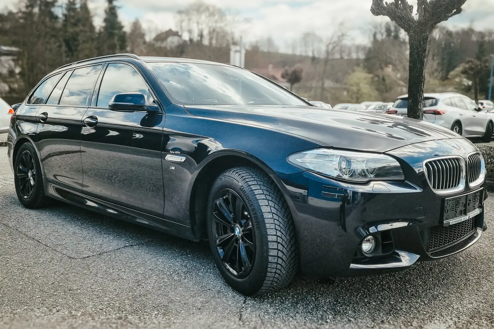 BMW 525 525d xDrive Touring Aut. Schwarz - 2