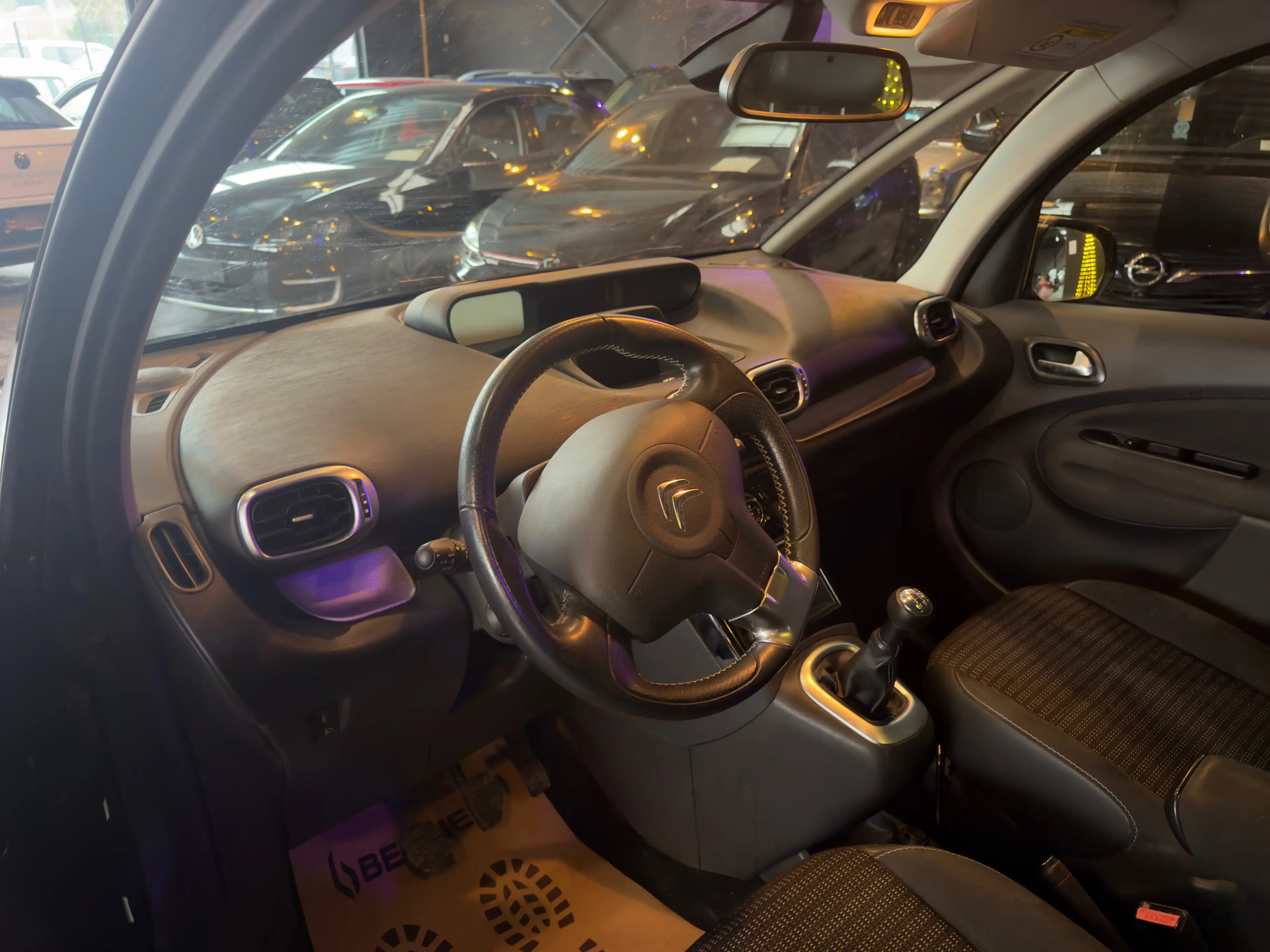 Citroen C3 Picasso C3 Picasso 1.2 Attraction/12 mois de garantie — photo 7