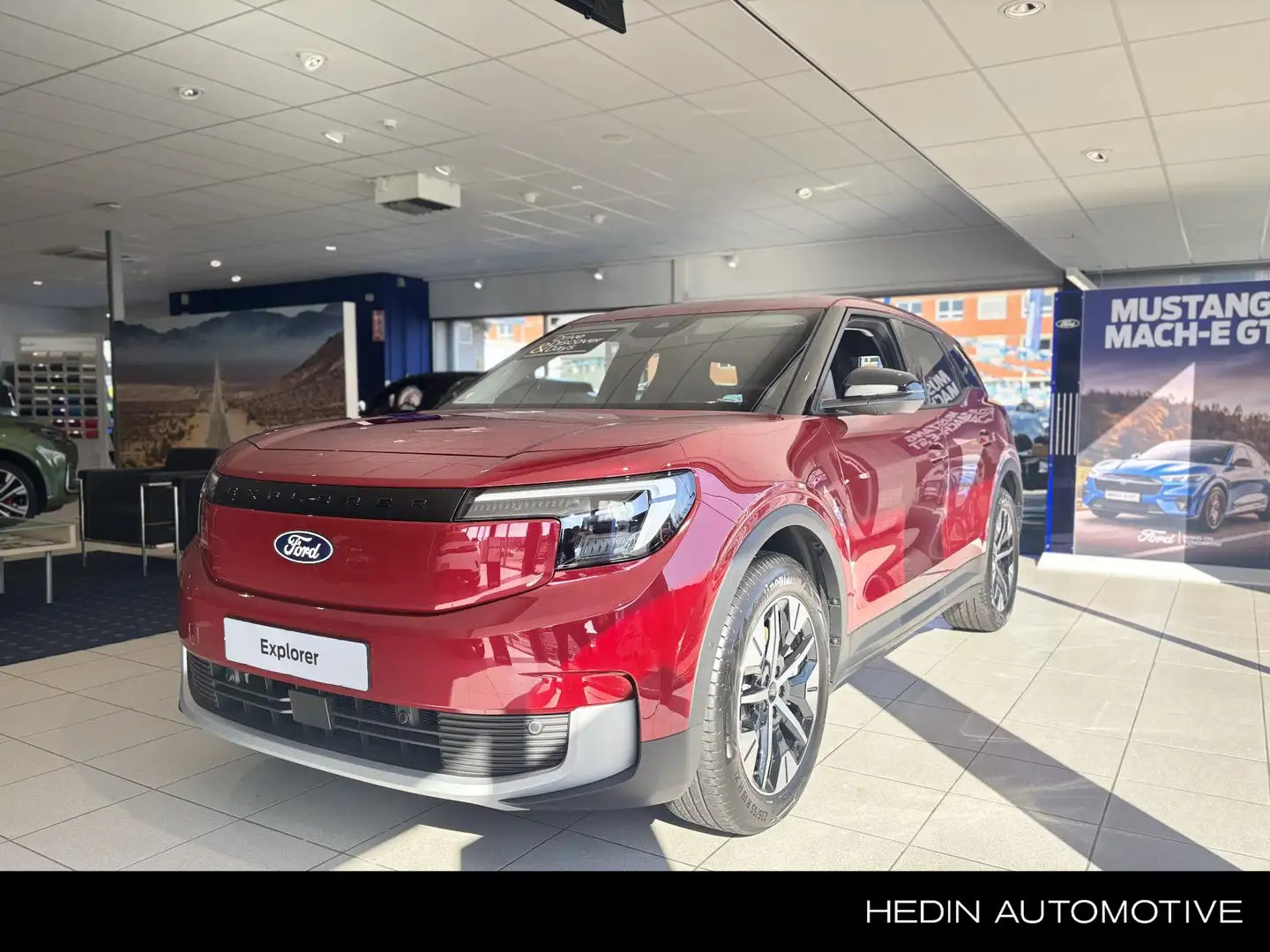 Ford Explorer EV Extended Range RWD 77 kWh | Rijbereik tot 602 k Rood - 1