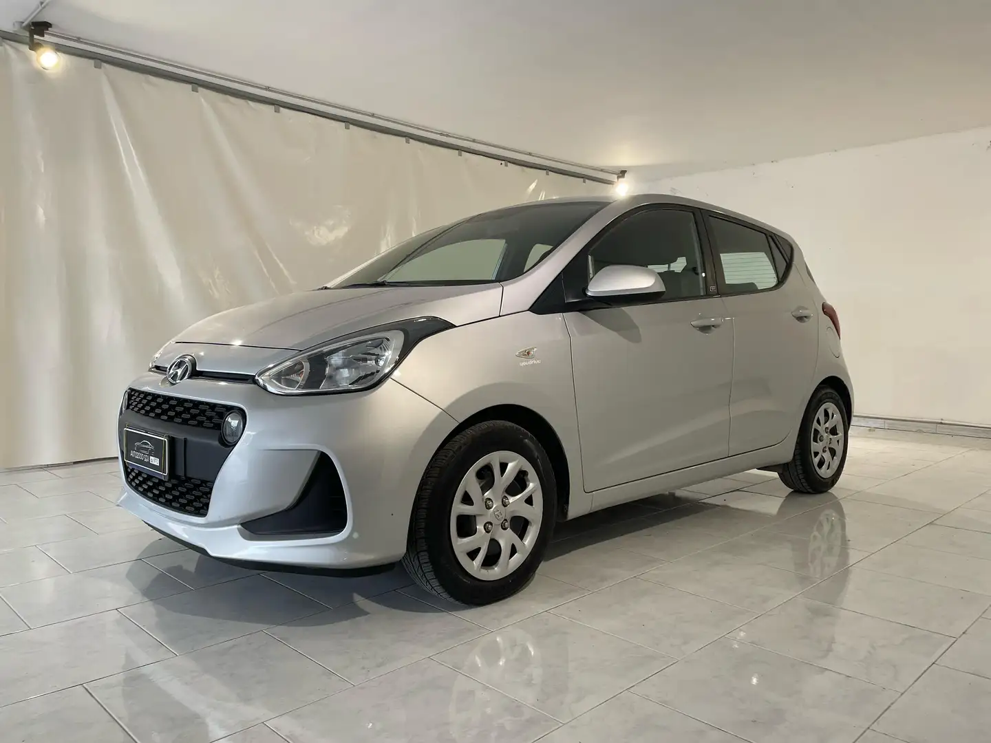 Hyundai i10 2018 1.0 GPL X NEOPATENTATI - 2