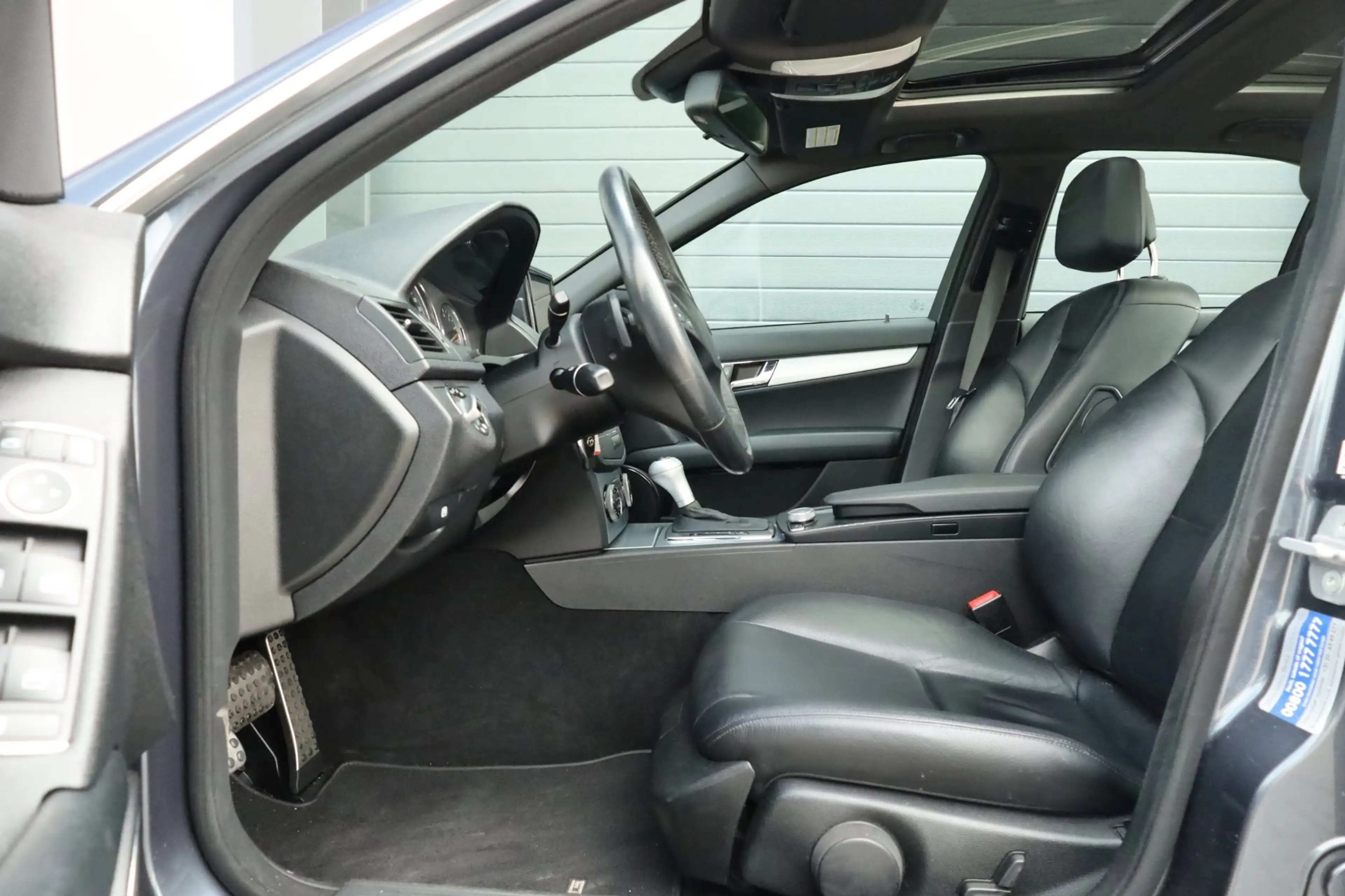Mercedes-Benz C 350 Avantgarde AMG Pano Origineel NL — photo 8