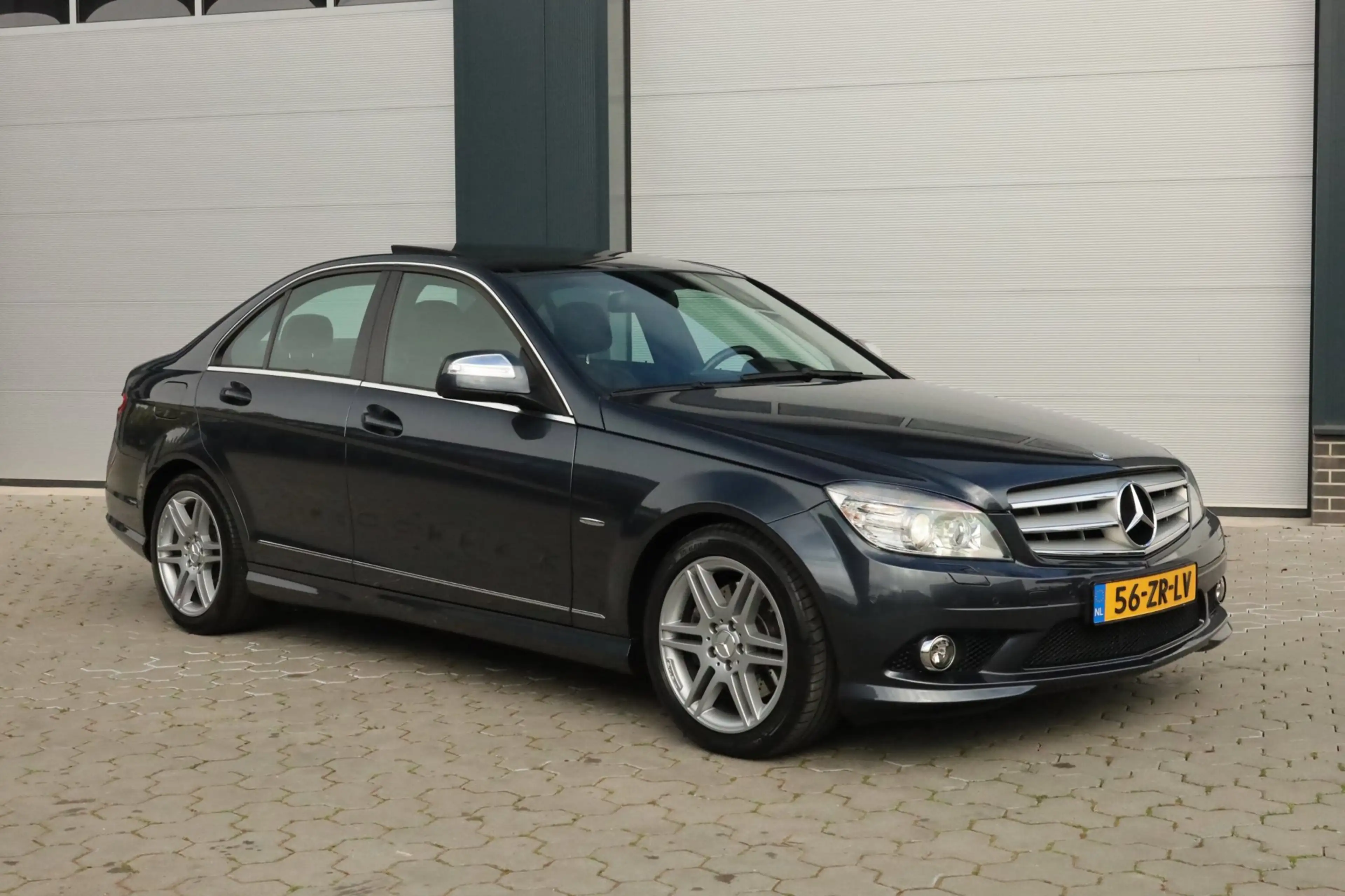 Mercedes-Benz C 350 Avantgarde AMG Pano Origineel NL — photo 4