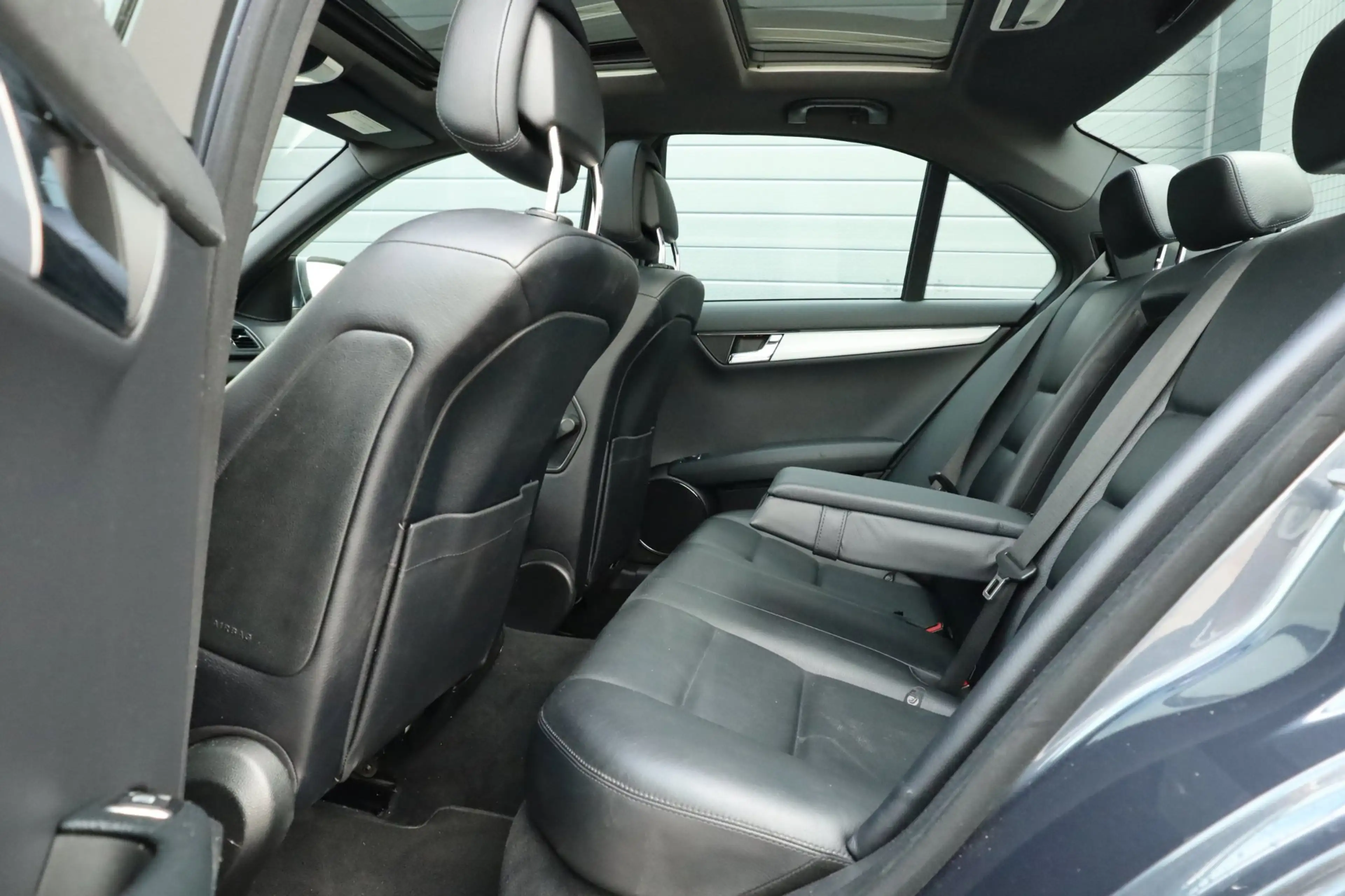 Mercedes-Benz C 350 Avantgarde AMG Pano Origineel NL — photo 9