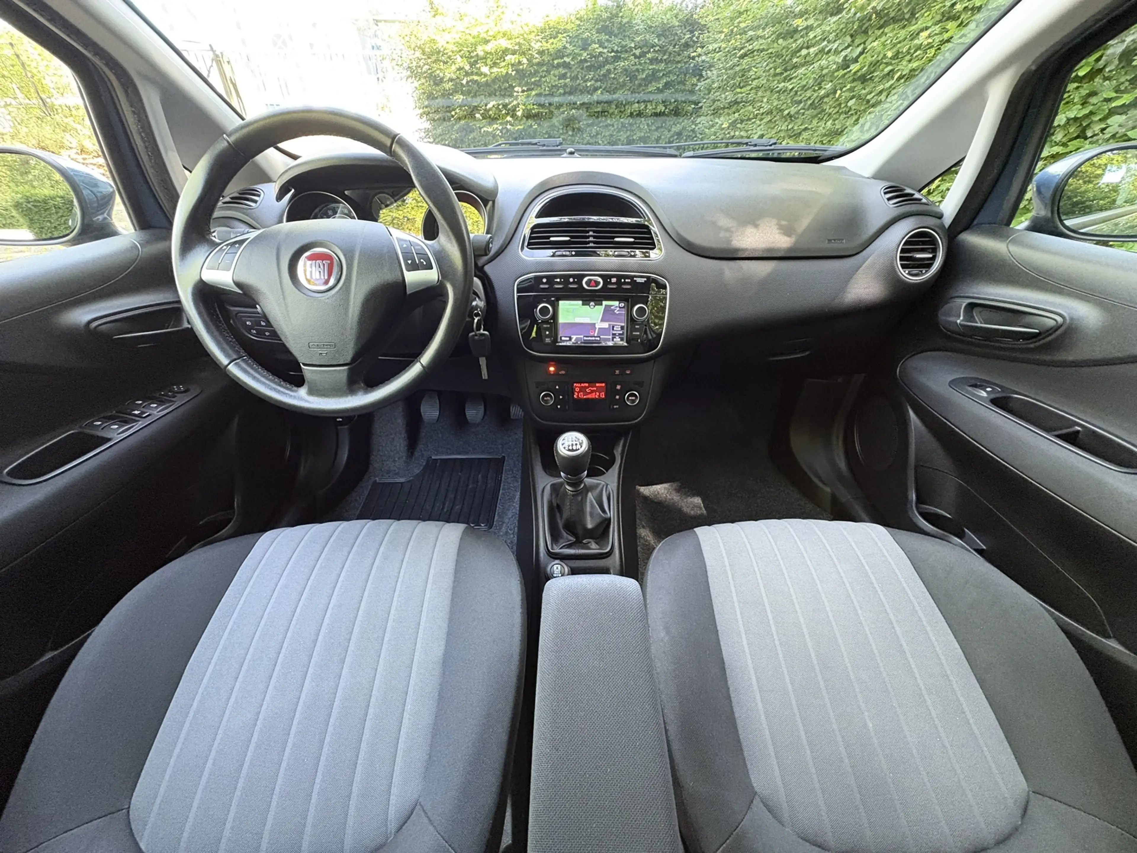 Fiat Punto Evo 0.9 TwinAir Sempre -5DRS.-CLIMA-CRUISECONTROL-NAVI — photo 9