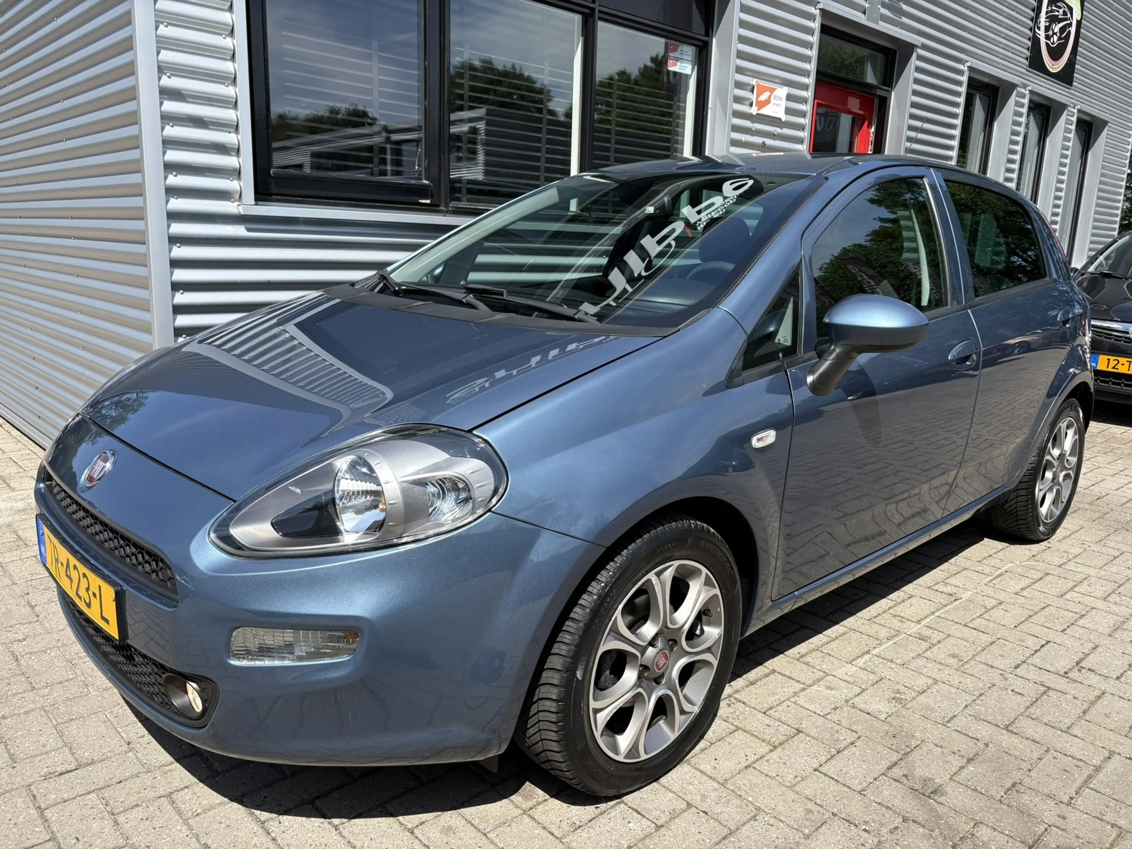 Fiat Punto Evo 0.9 TwinAir Sempre -5DRS.-CLIMA-CRUISECONTROL-NAVI — photo 26