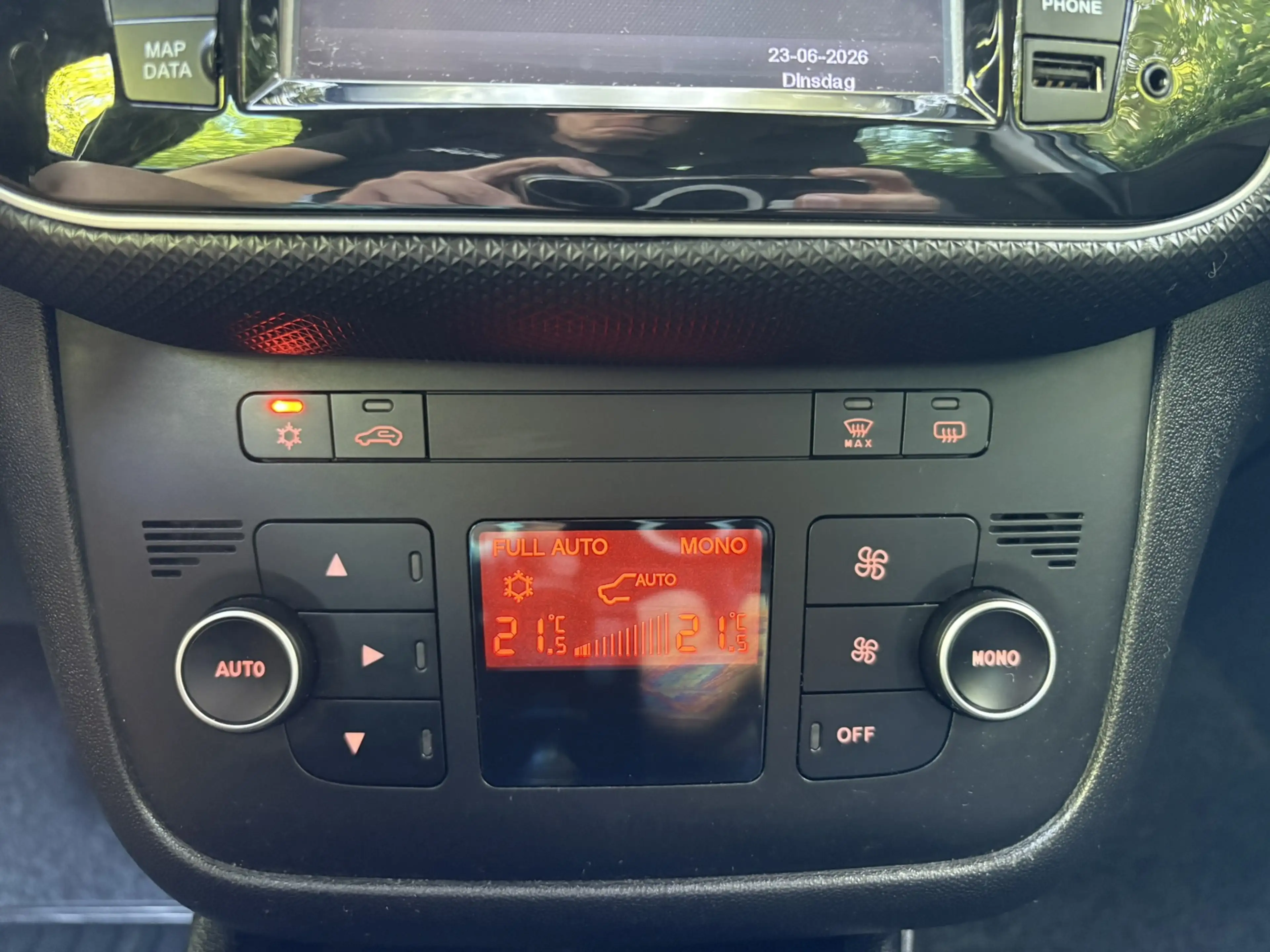 Fiat Punto Evo 0.9 TwinAir Sempre -5DRS.-CLIMA-CRUISECONTROL-NAVI — photo 18