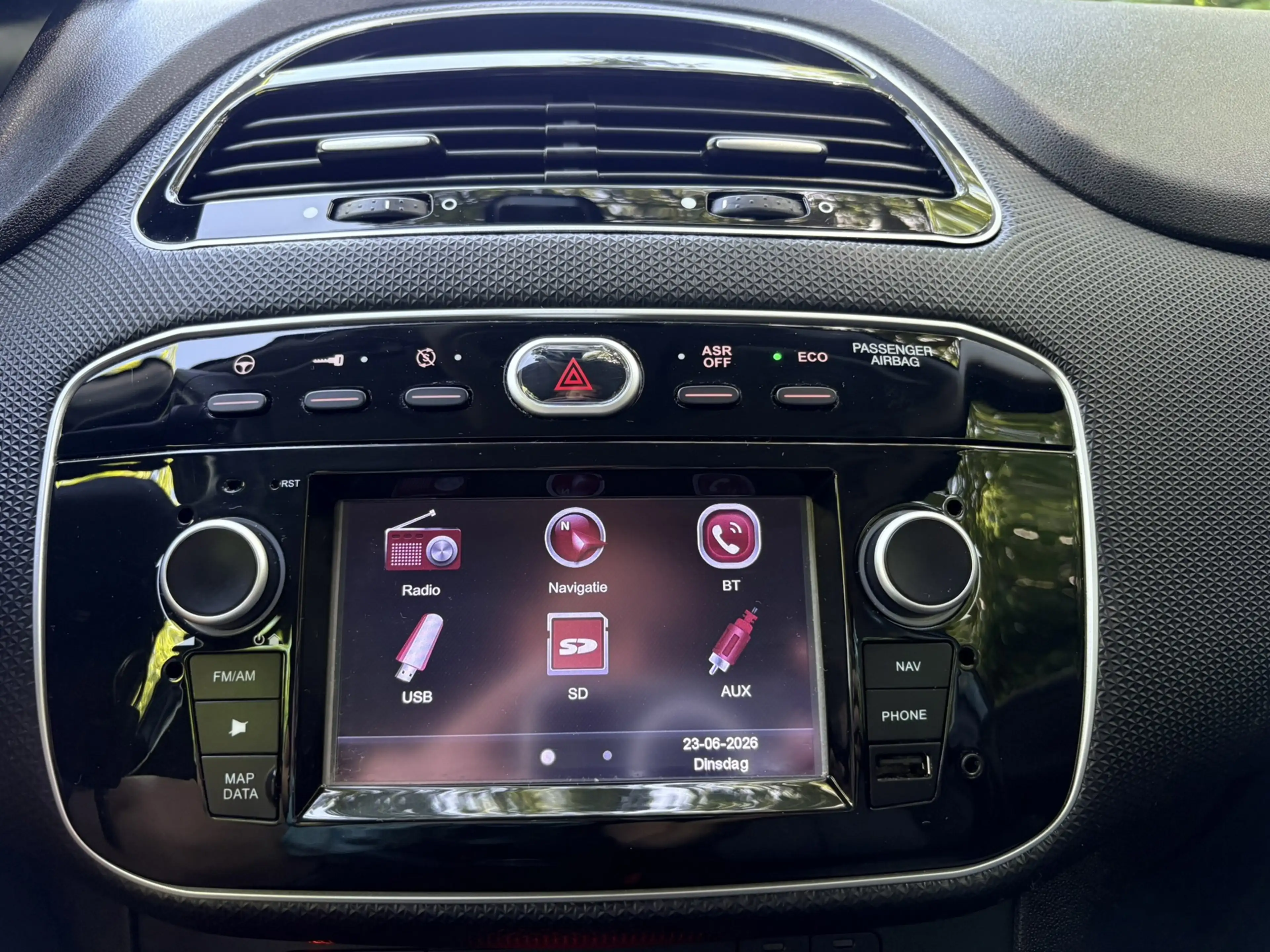 Fiat Punto Evo 0.9 TwinAir Sempre -5DRS.-CLIMA-CRUISECONTROL-NAVI — photo 17