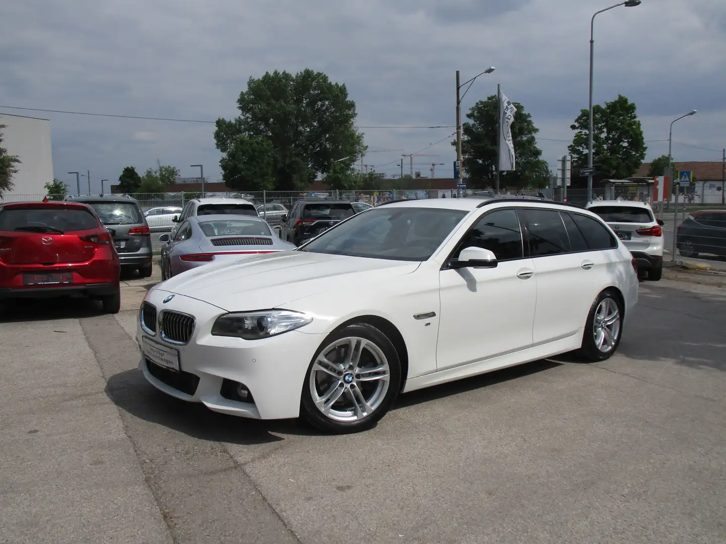 BMW 520 520d Touring Österreich-Paket Aut. M-Paket Fehér - 1