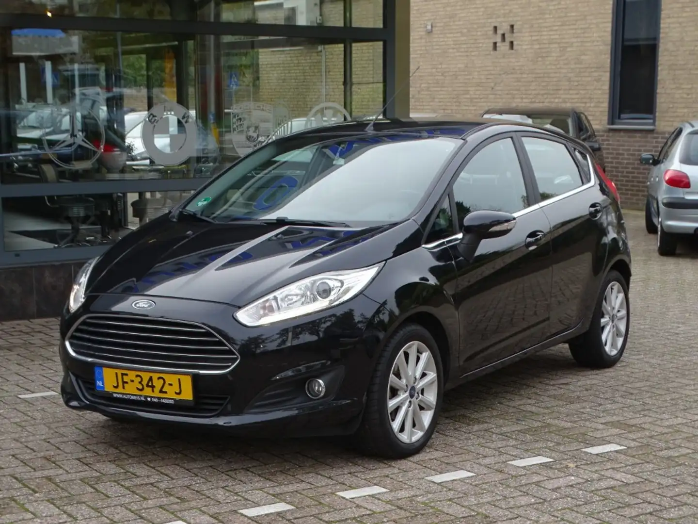 Ford Fiesta 1.0 EcoBoost Titanium Airco NAP Zwart - 2