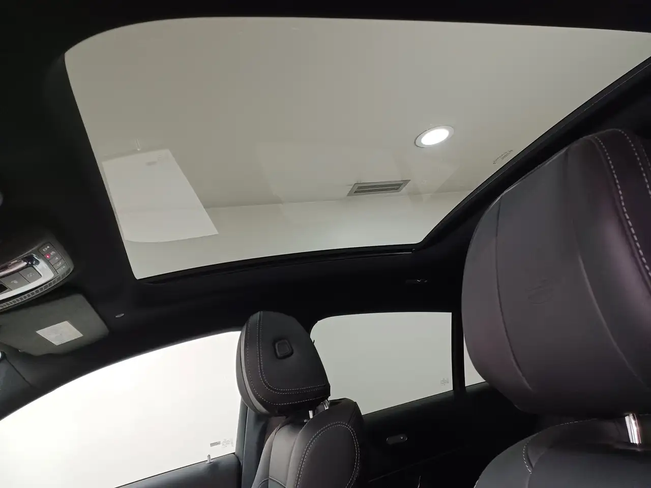 Mercedes-Benz GLE снимка Mercedes-Benz GLE