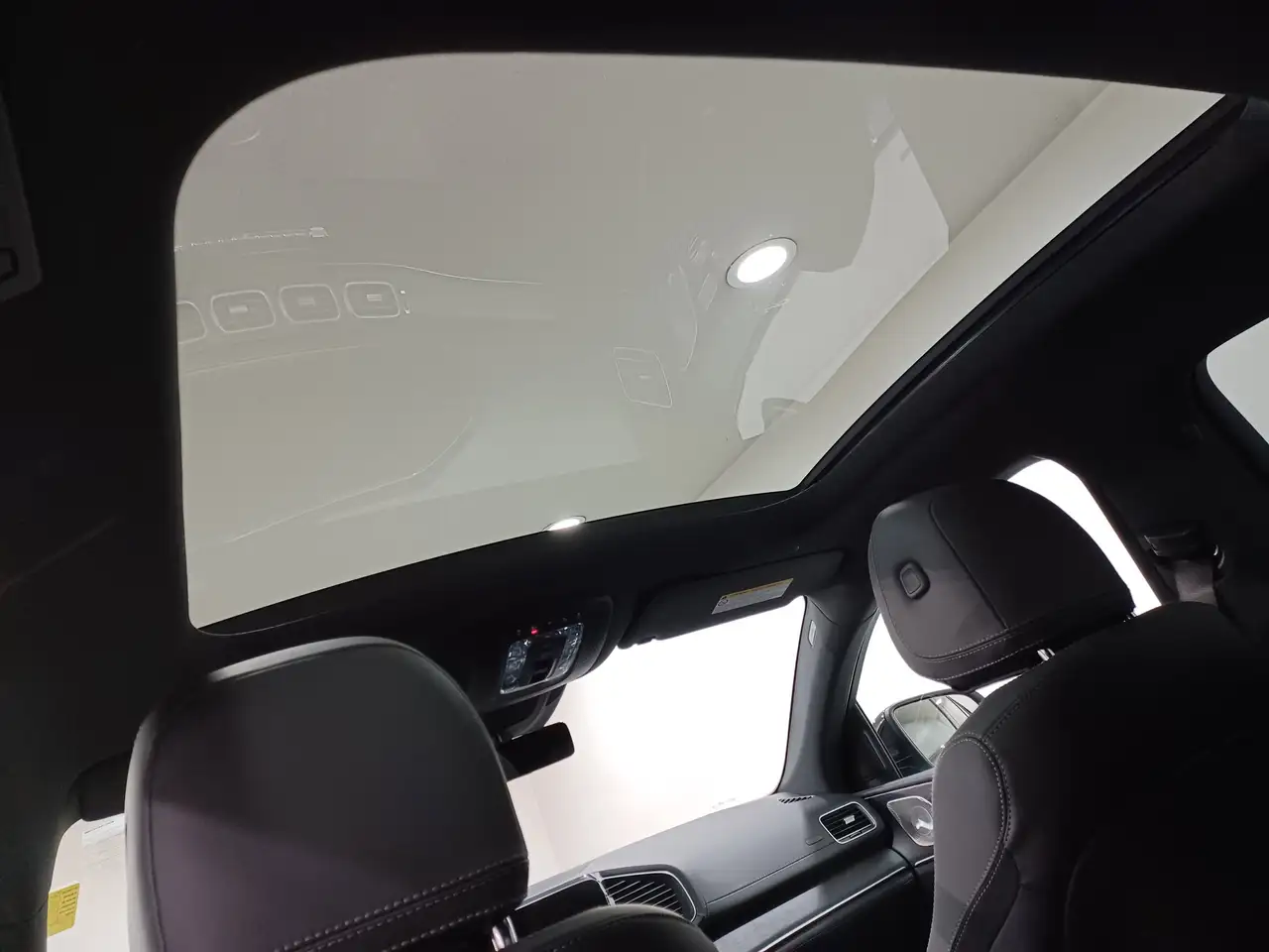 Mercedes-Benz GLE снимка Mercedes-Benz GLE