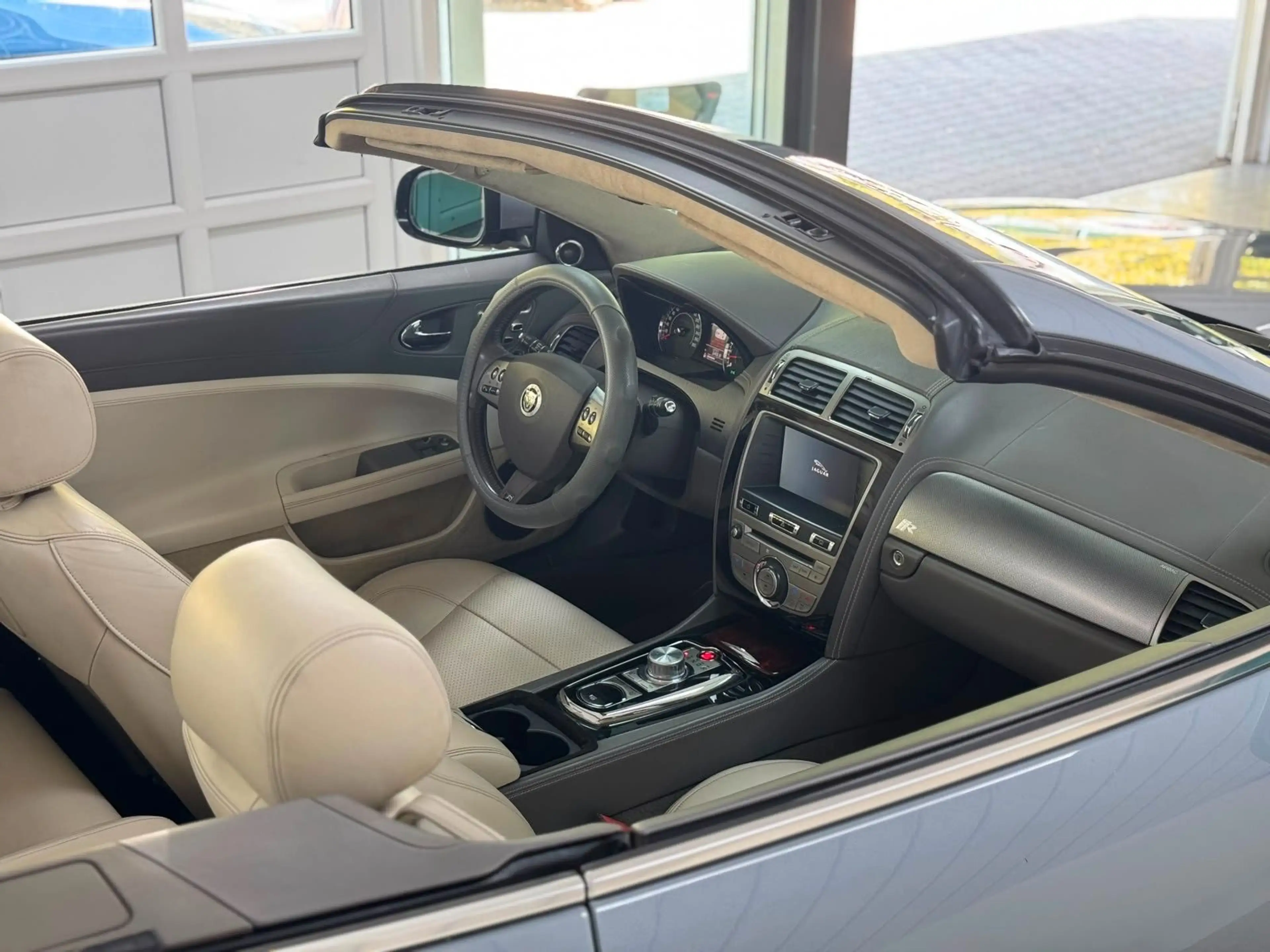 Jaguar XKR Cabrio 5,0 V8 Kompressor *Sonderlack*Memory — photo 36