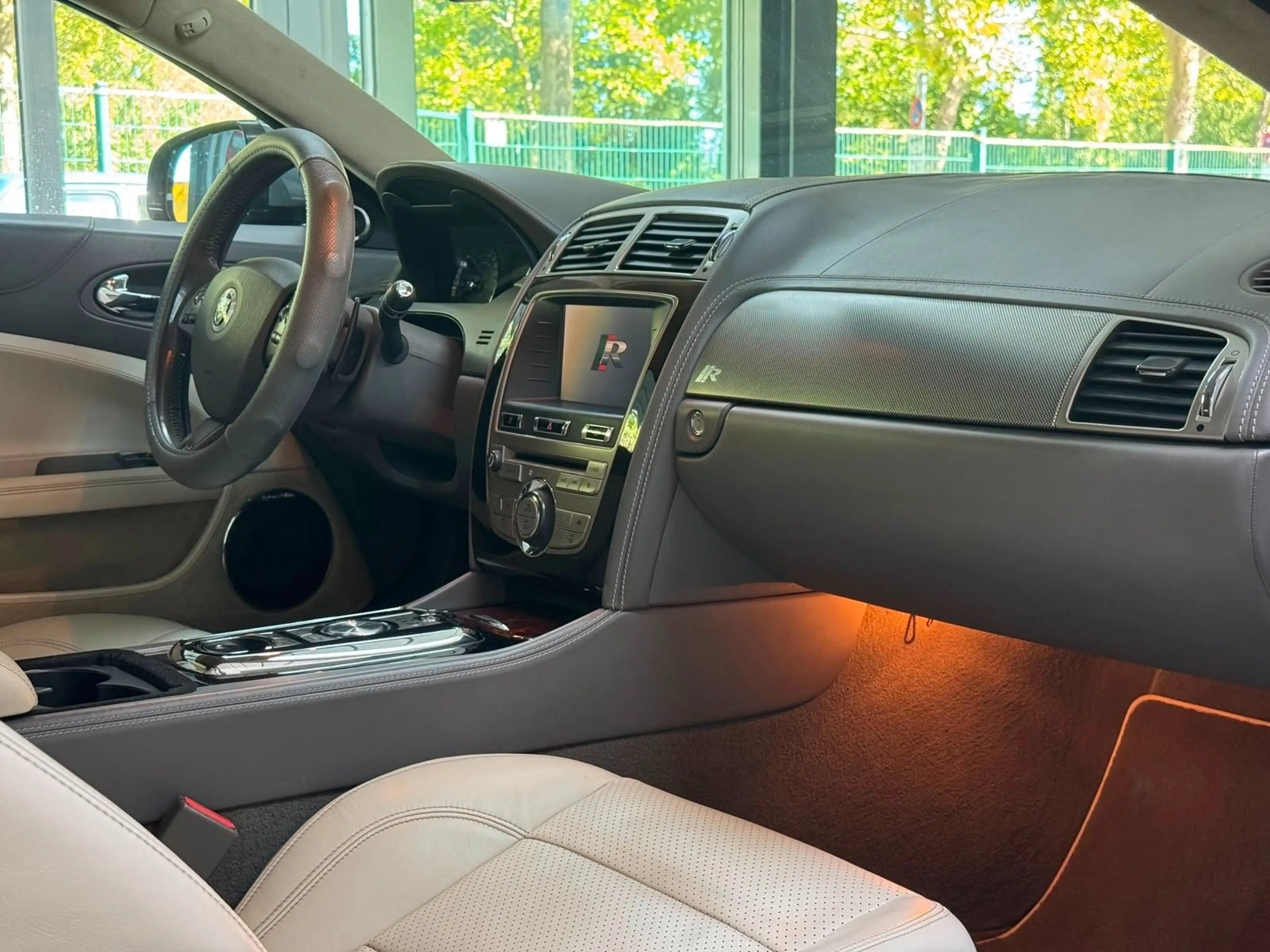 Jaguar XKR Cabrio 5,0 V8 Kompressor *Sonderlack*Memory — photo 20