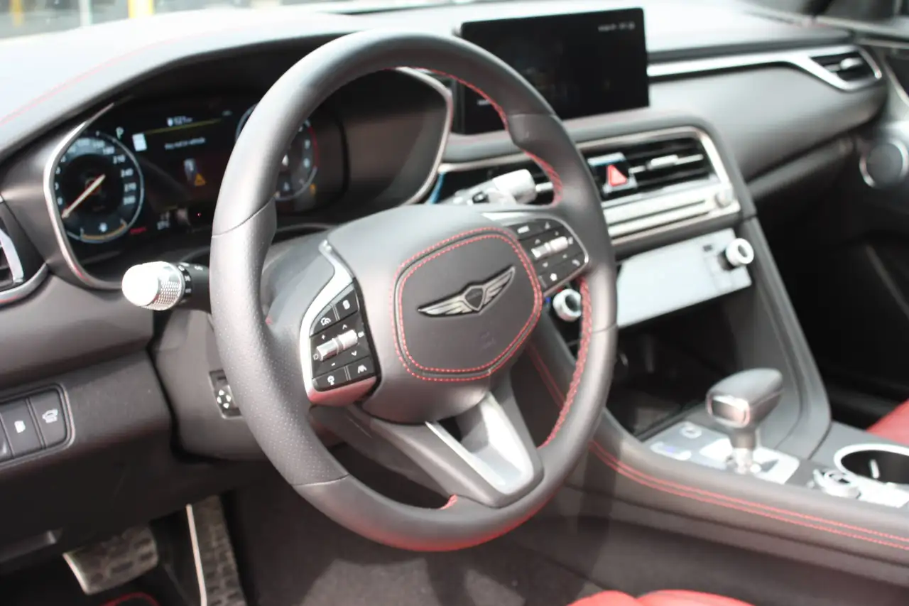 Genesis G70 снимка Genesis G70
