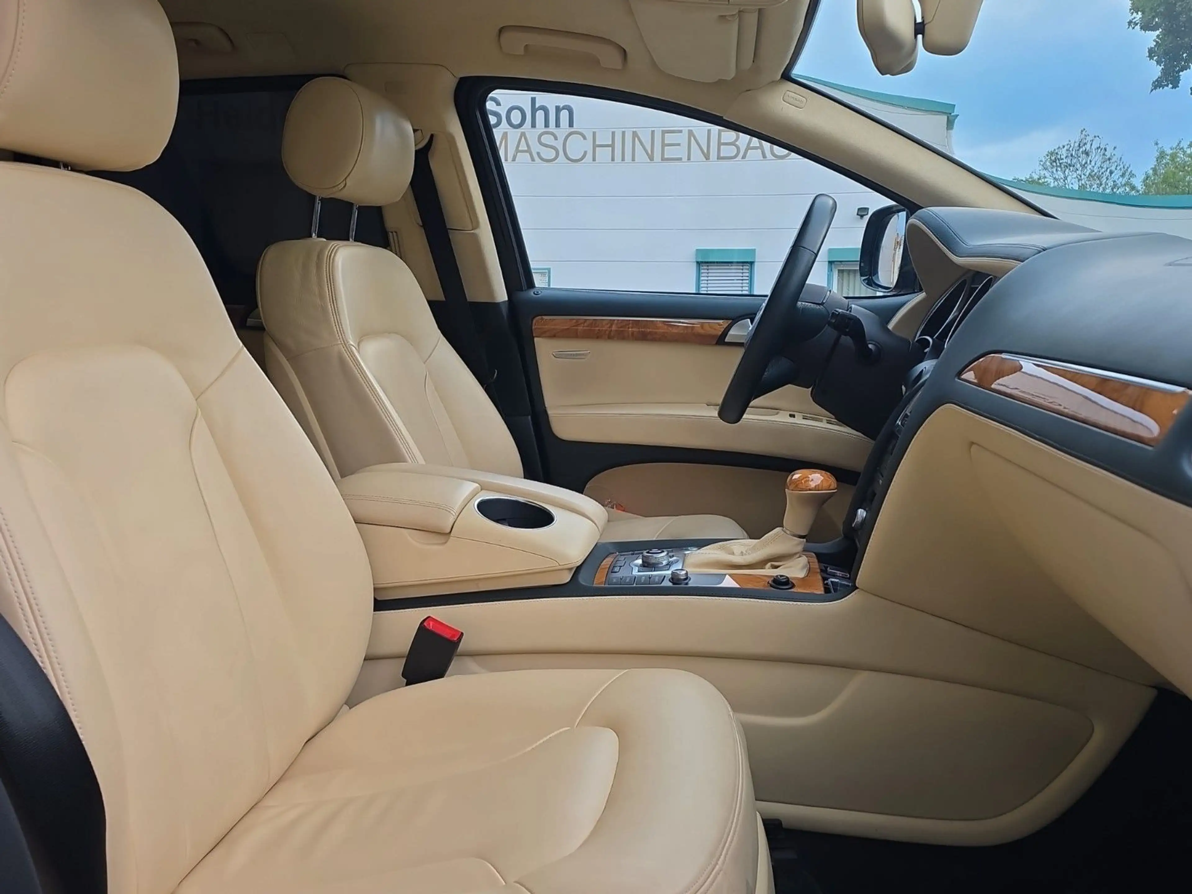 Audi Q7 3.0 TFSI quattro*VR6*Armored*Werkspanzer* — photo 9