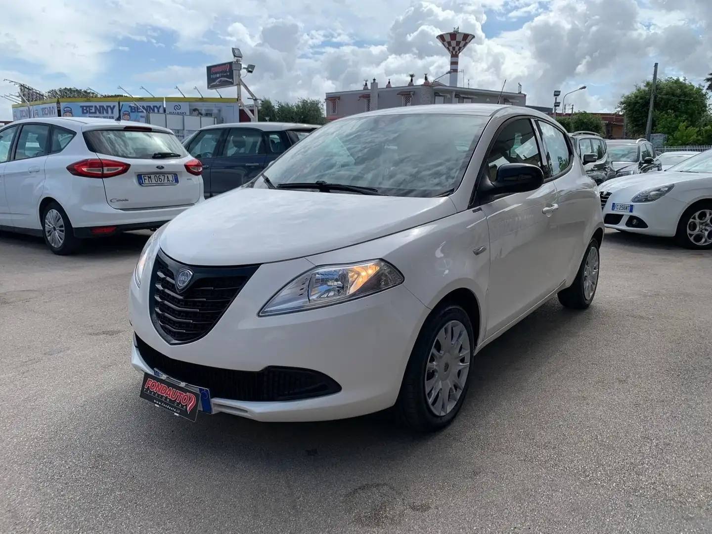Lancia Ypsilon 1.3 mjt Elefantino c/clima s Bianco - 1