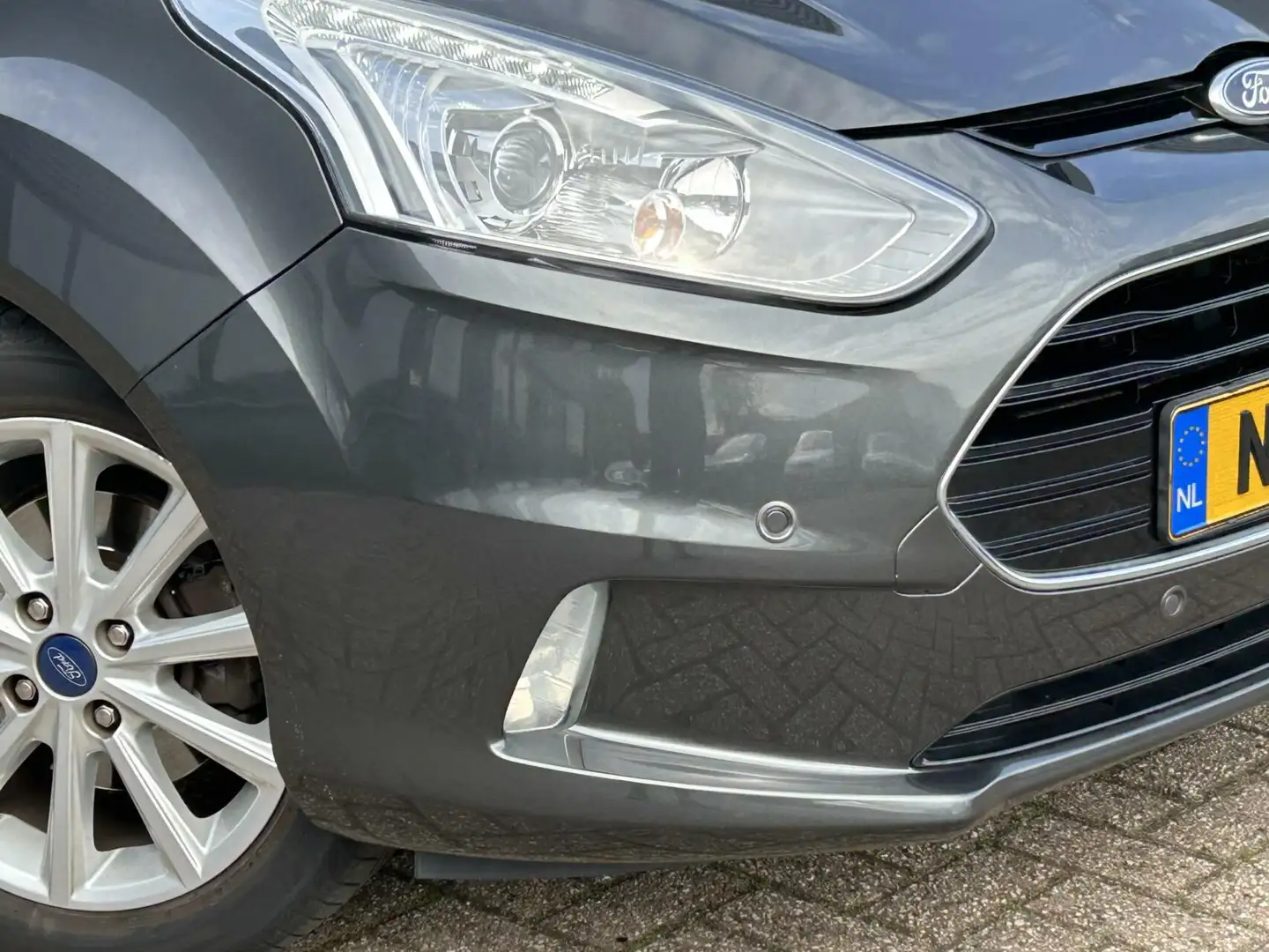Ford B-Max 1.0 EcoBoost Titanium BJ'17 NAP NL DEALER OND. NAV Сірий - 2