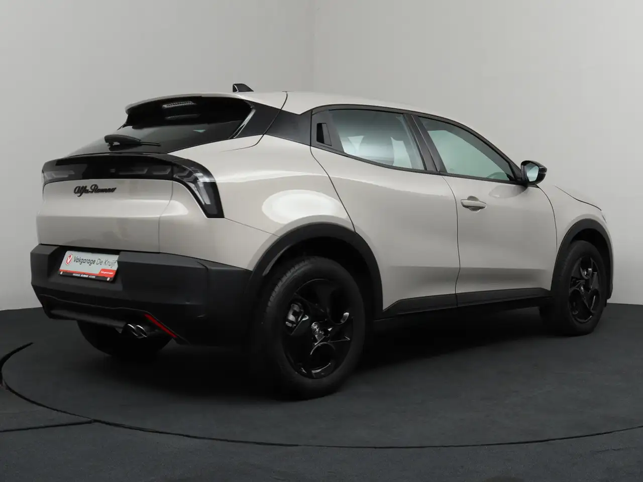 Alfa Romeo Junior 2025