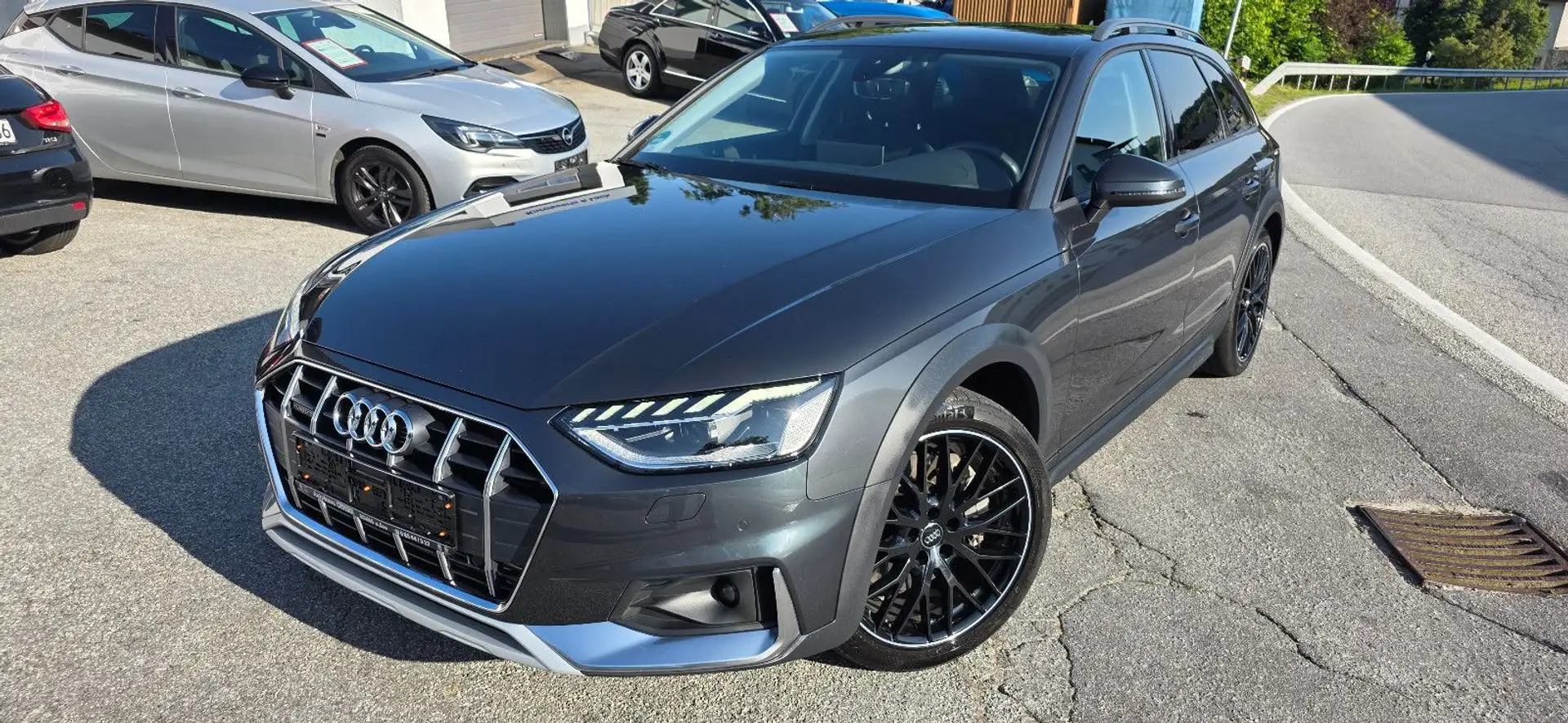 Audi A4 allroad quattro 45 TDI, wie neu, nur 27500km Grau - 1