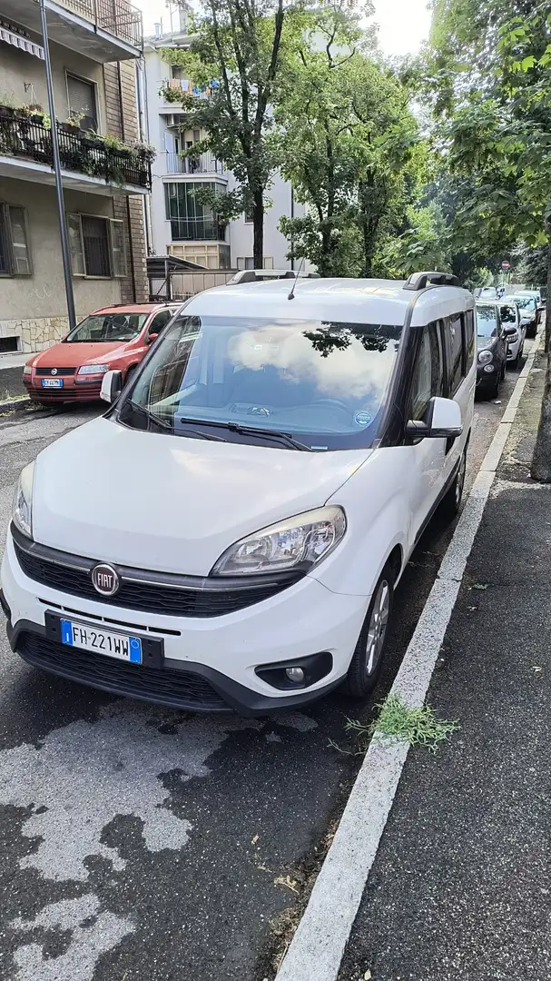 Fiat Doblo Doblo II 2015 1.4 16v natural power Lounge 120cv Bianco - 2