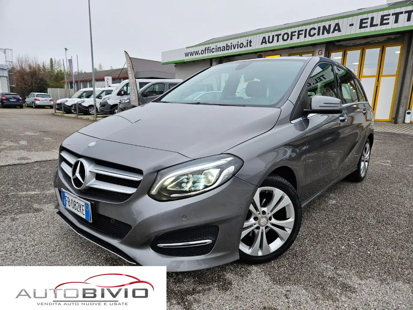 Mercedes-Benz B 180 d Sport/FARI LED Gris - 2