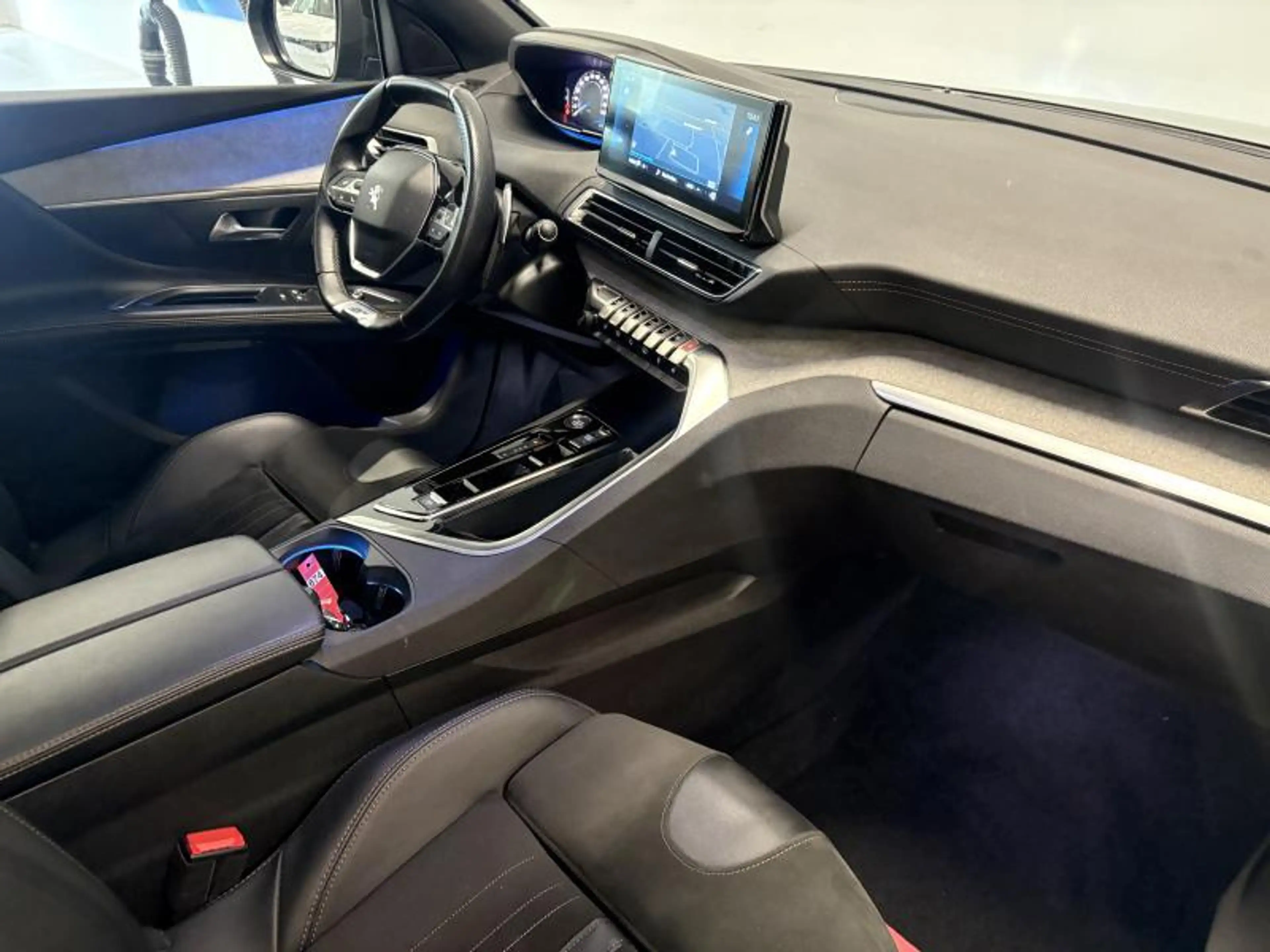 Peugeot 5008 GT - AUTOMATIQUE - TOIT OUVRANT - 7 PLACES — photo 2