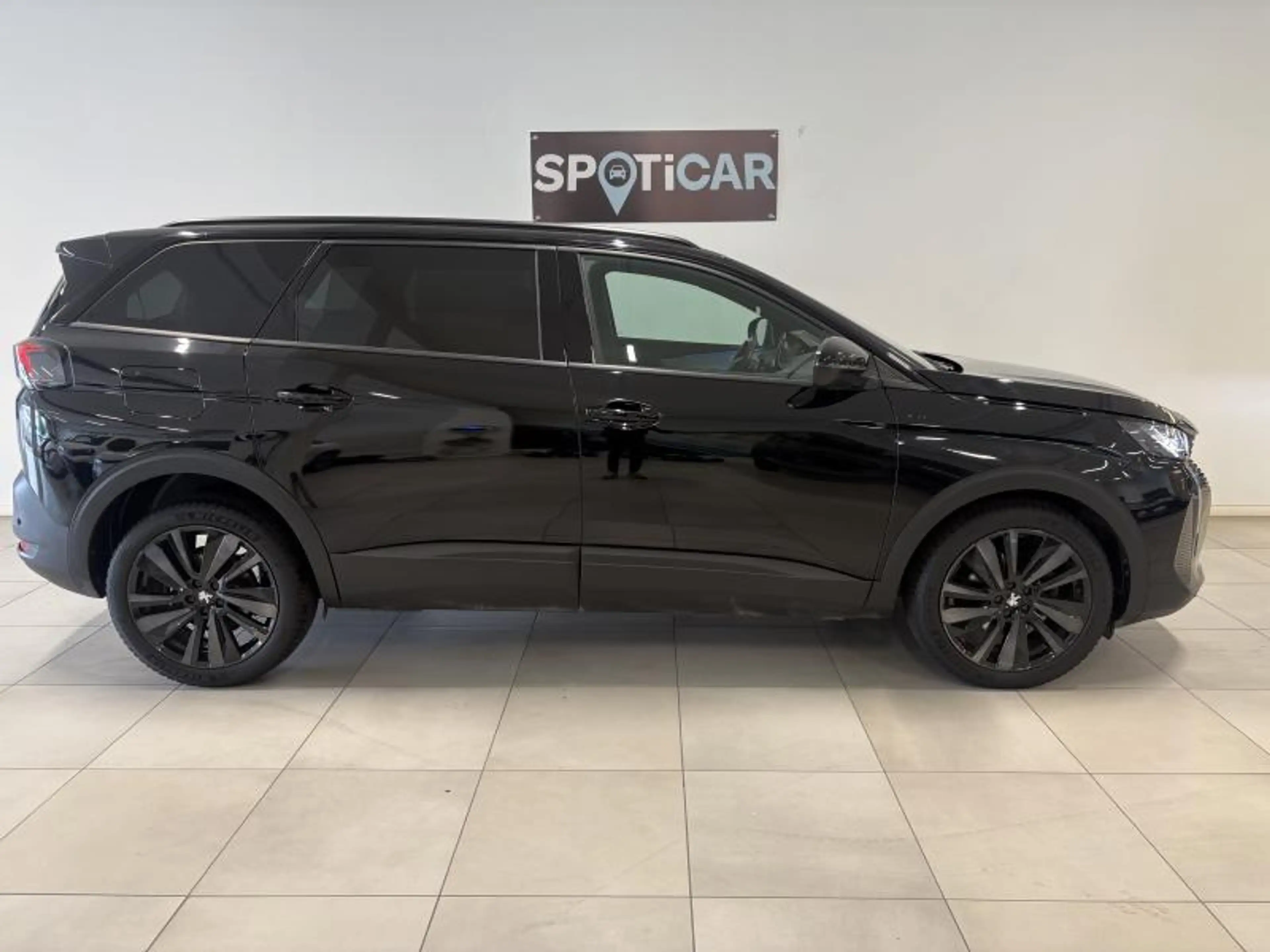 Peugeot 5008 GT - AUTOMATIQUE - TOIT OUVRANT - 7 PLACES — photo 6