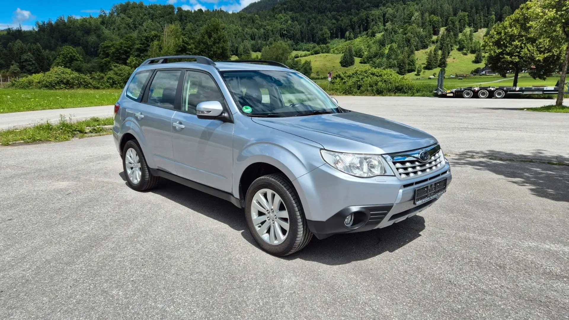 Subaru Forester Comfort Plateado - 2