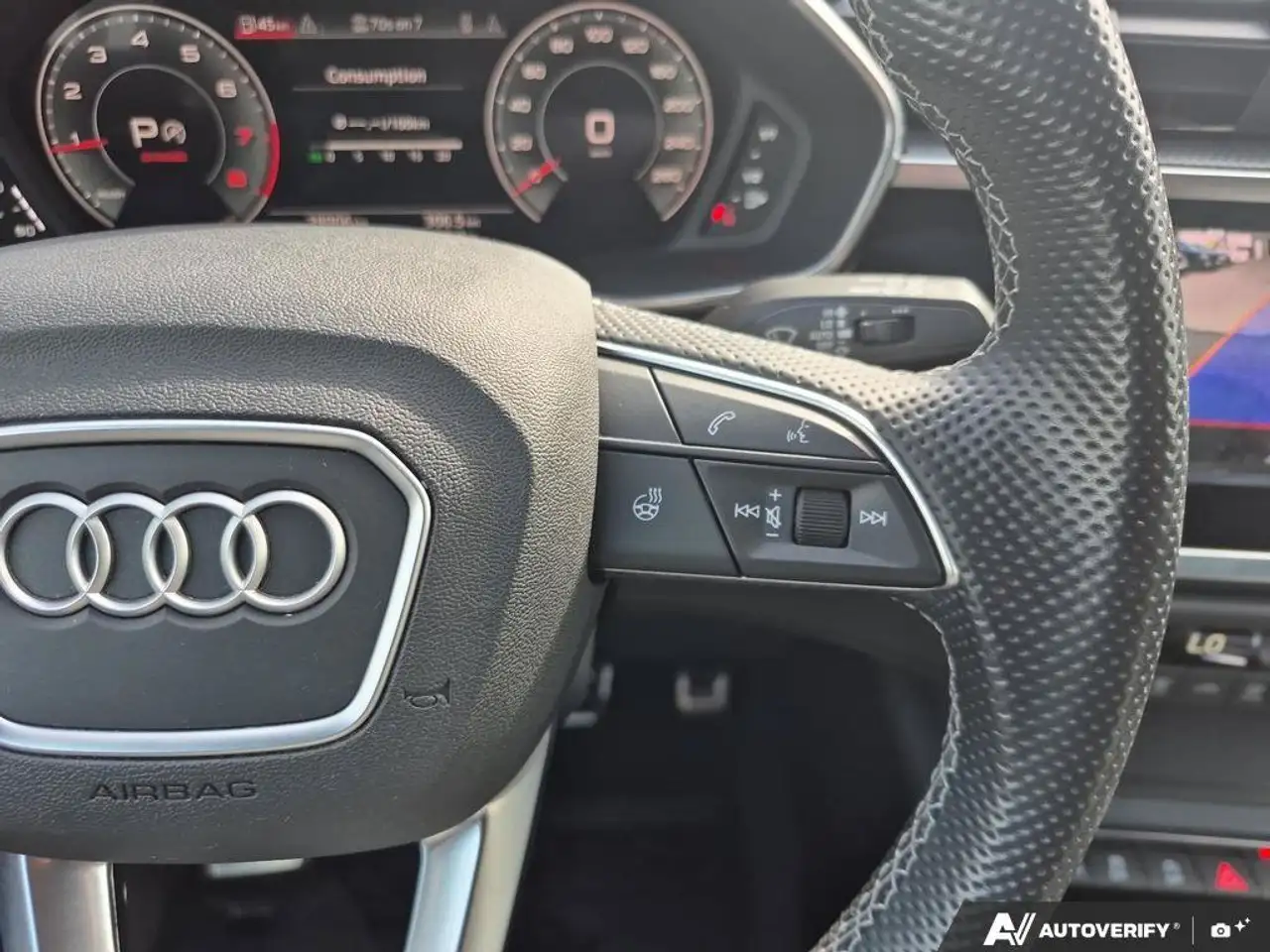 Audi Q3 photo Audi Q3