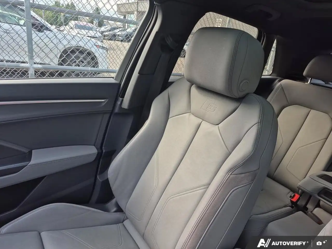 Audi Q3 photo Audi Q3