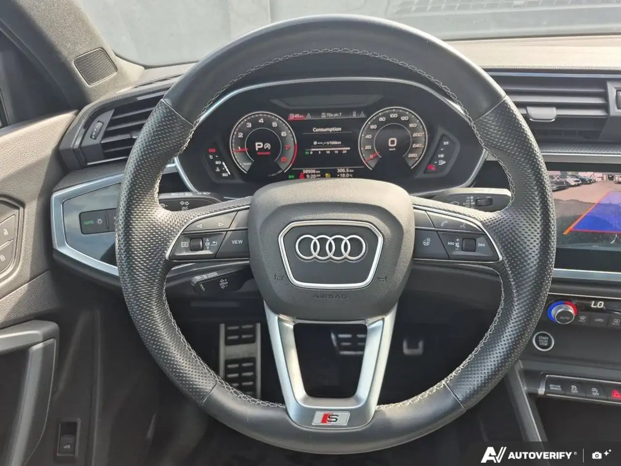 Audi Q3 photo Audi Q3