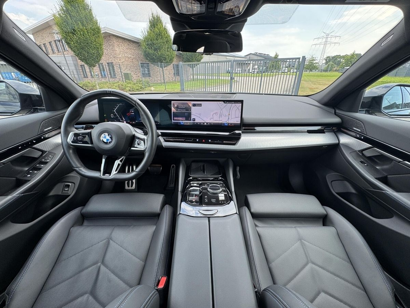 BMW 520 i A+M-SportPaket+Plus+ACC+LED+HK+Pano+ — photo 6
