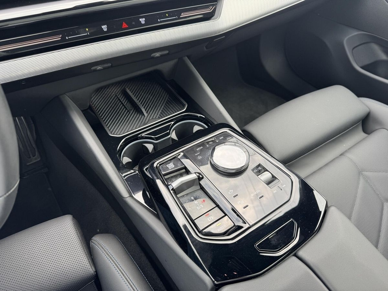 BMW 520 i A+M-SportPaket+Plus+ACC+LED+HK+Pano+ — photo 12