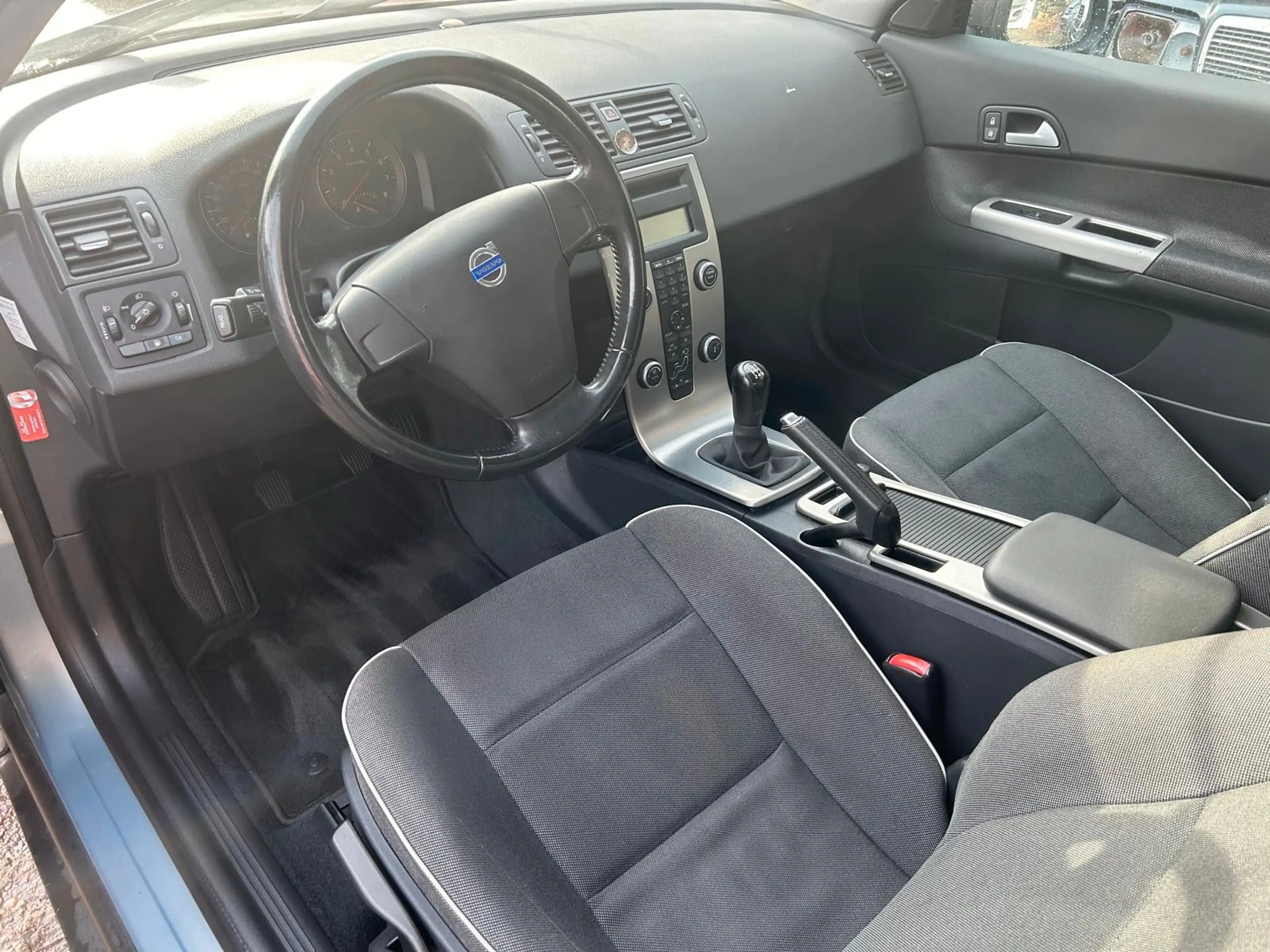 Volvo C30 1.6 Kinetic Classiker aus 2.Hand top Zustand — photo 5