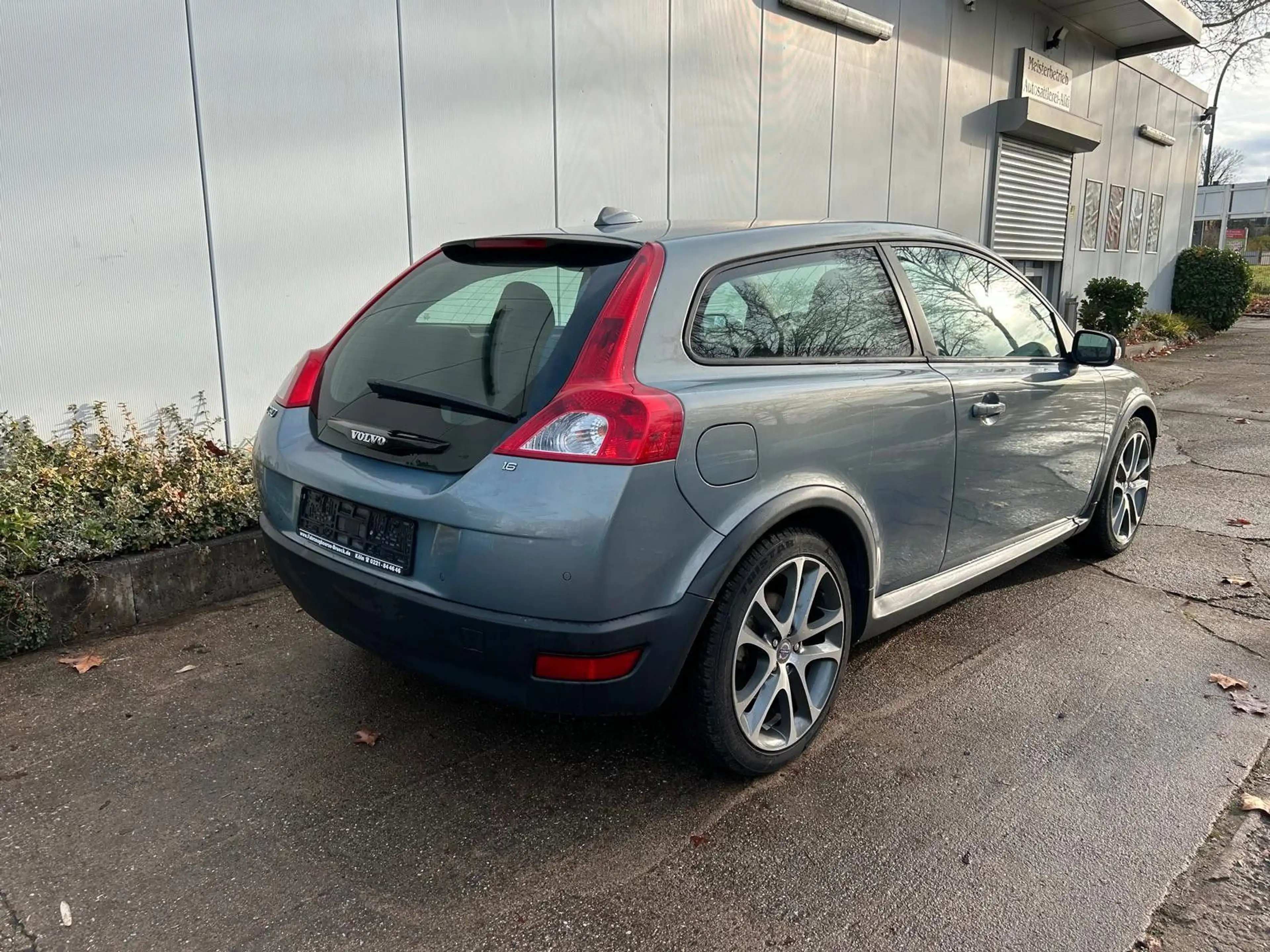 Volvo C30 1.6 Kinetic Classiker aus 2.Hand top Zustand — photo 4