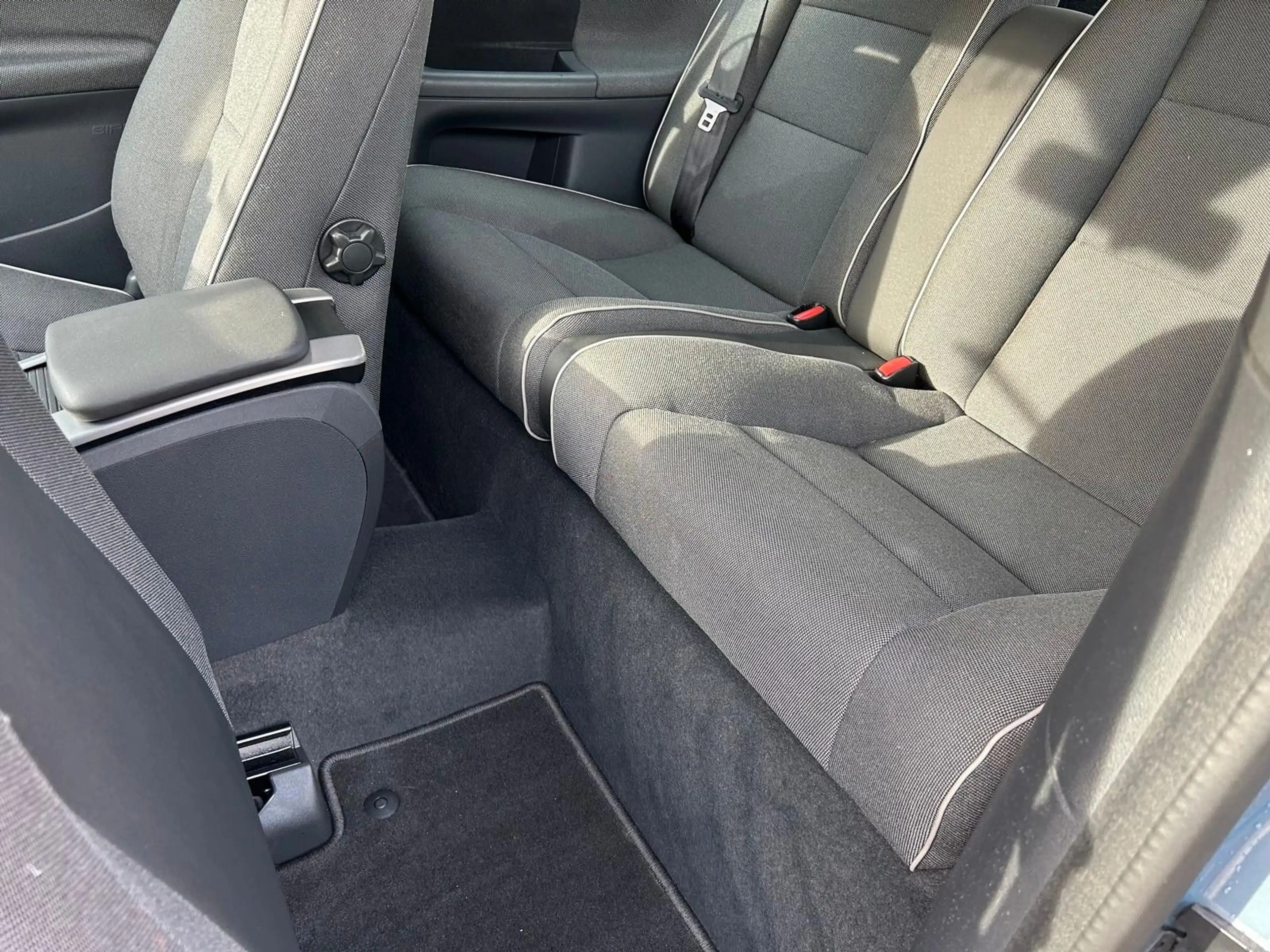 Volvo C30 1.6 Kinetic Classiker aus 2.Hand top Zustand — photo 10
