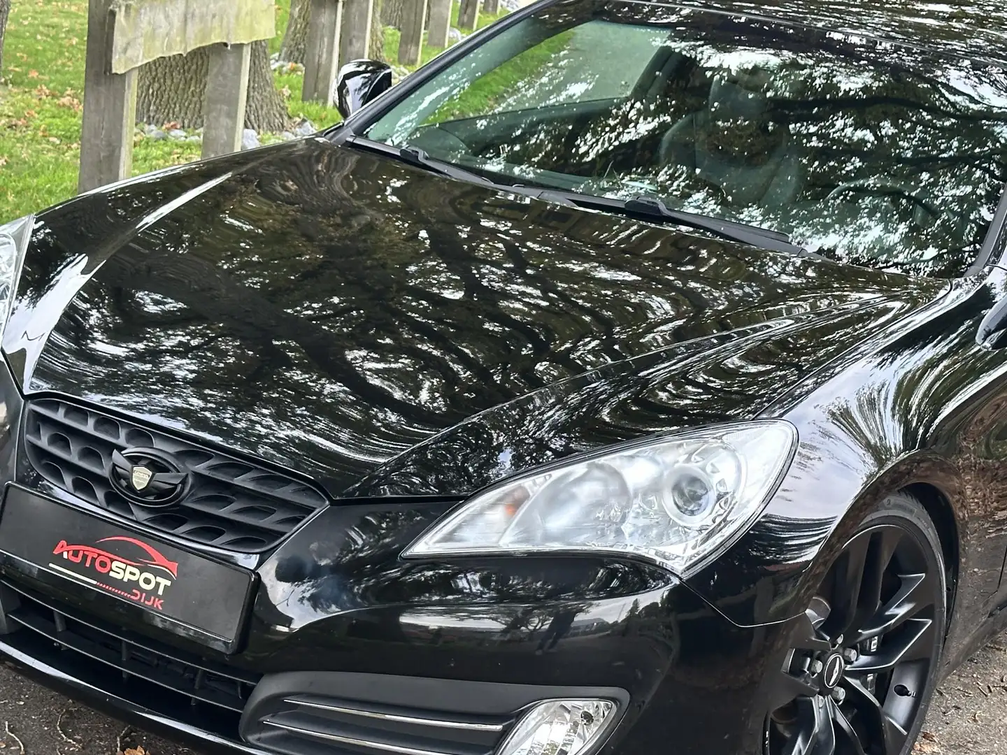 Hyundai Genesis Coupe 3.8 V6 Zwart - 2