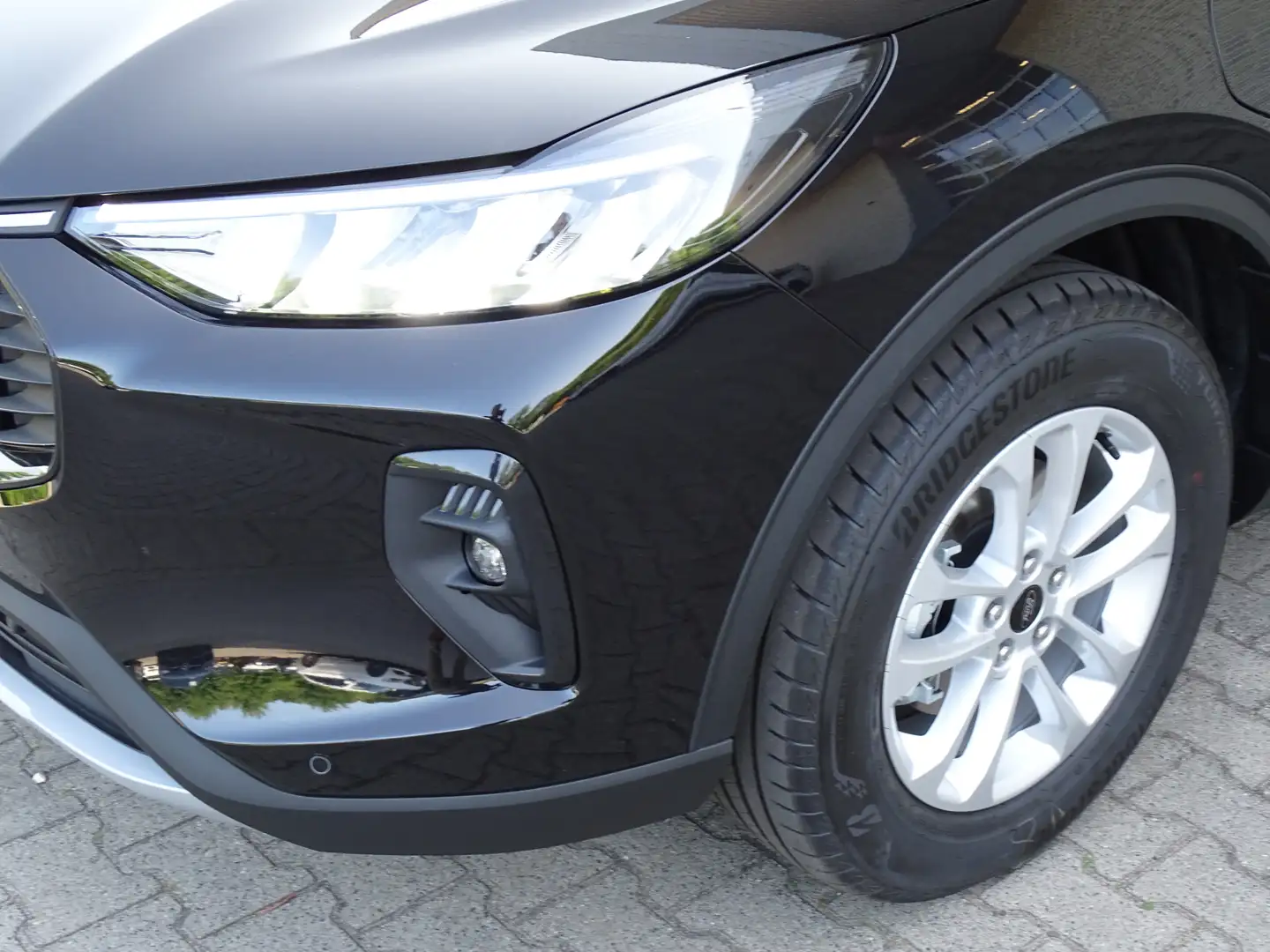 Ford Kuga 2.5 PHEV 243pk Titanium | 2.100kg trekgw. | Winter Zwart - 2