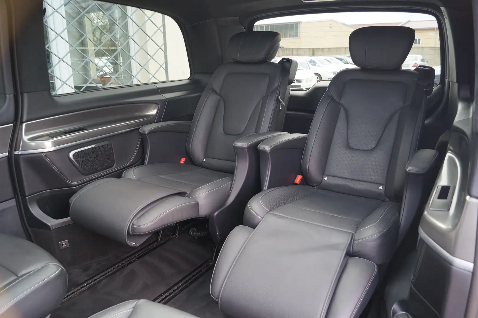 Mercedes-Benz V 300 V 300 d EXCLUSIVE EDITION VIP Gris - 1