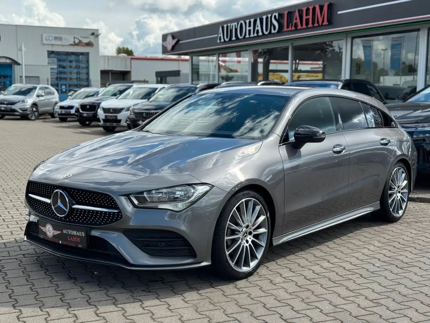 Mercedes-Benz CLA 200 d 4Matic SB 8G-DCT"AMG-LINE"KEYLESS*AMBIE Gris - 2