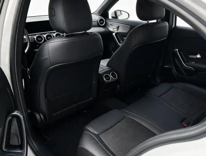 Mercedes-Benz Clase A A 250 e Sedán 2022, foto 7