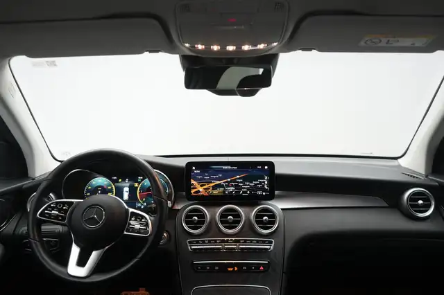 Mercedes-Benz 220 view 14