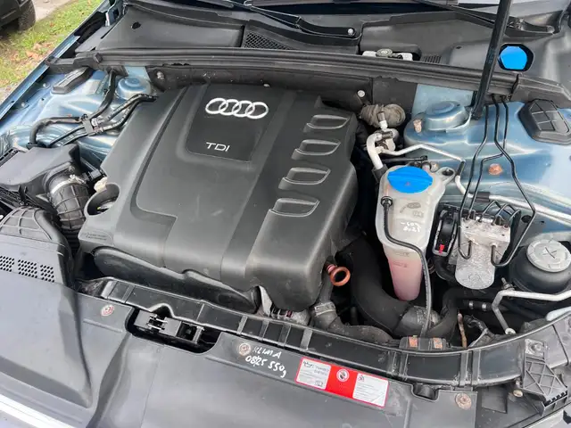 Audi A4 view 7